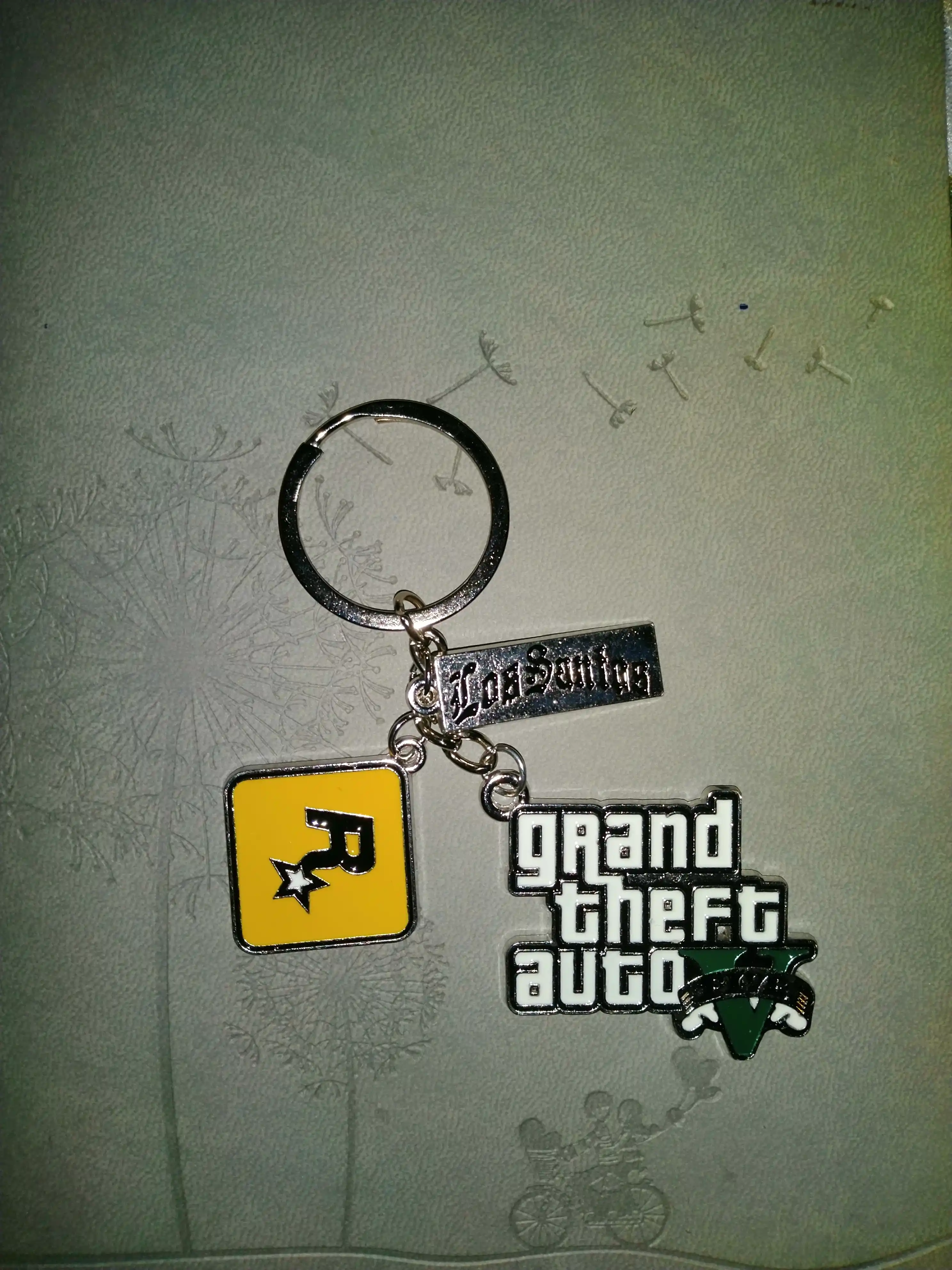 GTA V brelok metall kalit uchun, avtomobil aksessuari GTA 5 Rockstar sovg‘a