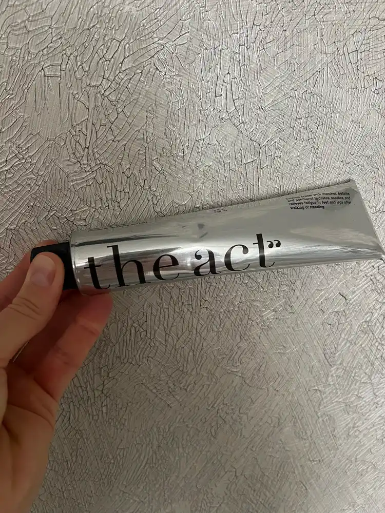 The Act Oyoqlar uchun sovutuvchi krem 150 ml