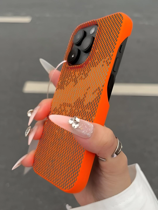 Красиво оформленный чехол для iPhone 17 Pro Max - 