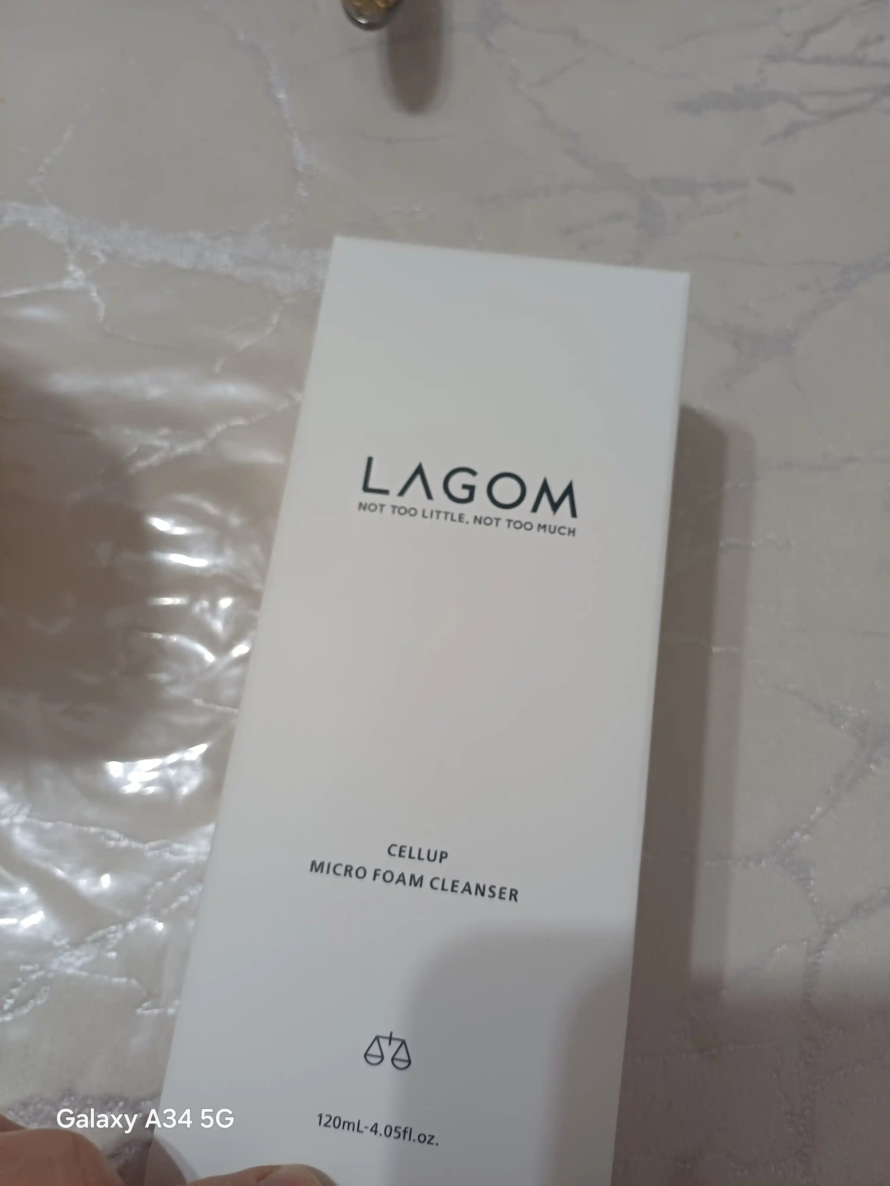 Yuvish uchun ko'pikni namlash Lagom Cellup Ph Cure/MICRO Foam Cleanser, 120 ml