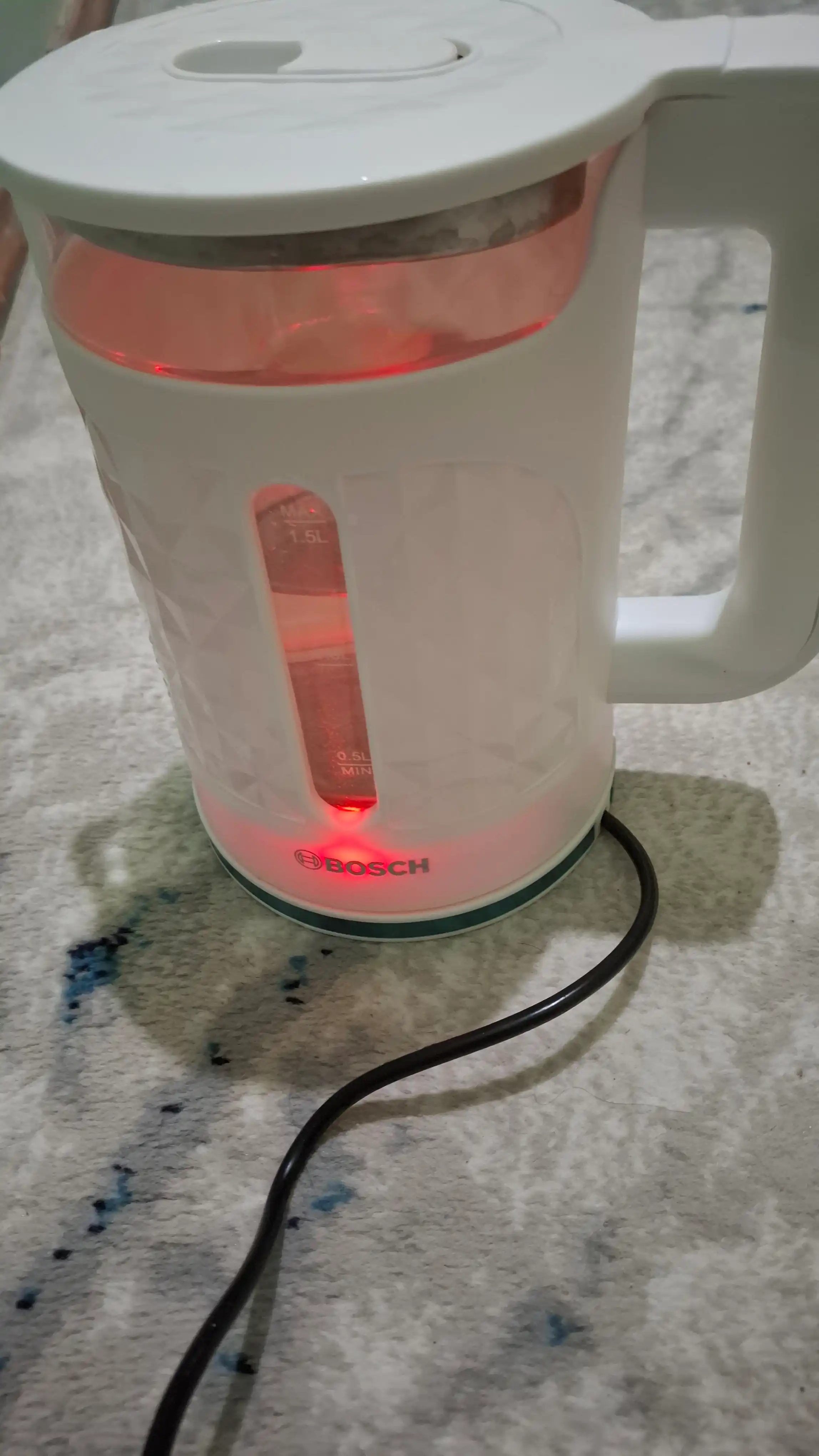 BOSCH Elektr choynak 2L — LED yoritgichli, 2000W quvvatli,tez qaynatuvchi, Germaniya sifat