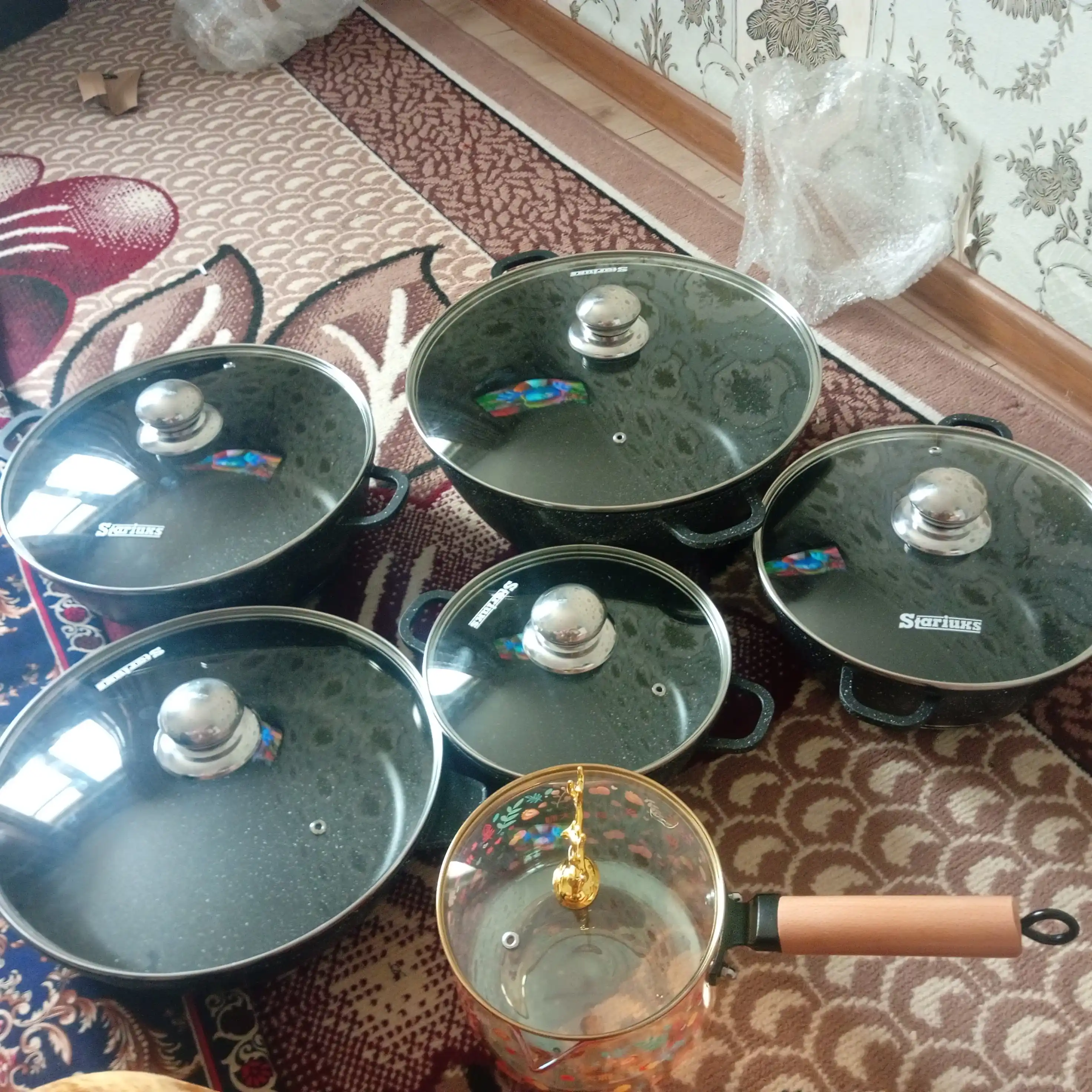 Shisha kastryulya 1,8 litrli sho‘rva qozoni, issiqqa chidamli bo‘tqa va sut uchun cho‘mich