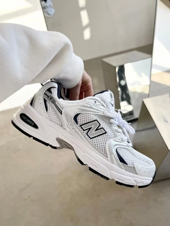 Женские кроссовки NEW Balance 530