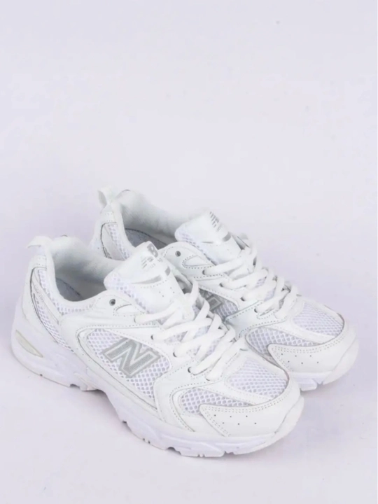 Женские кроссовки NEW Balance 530