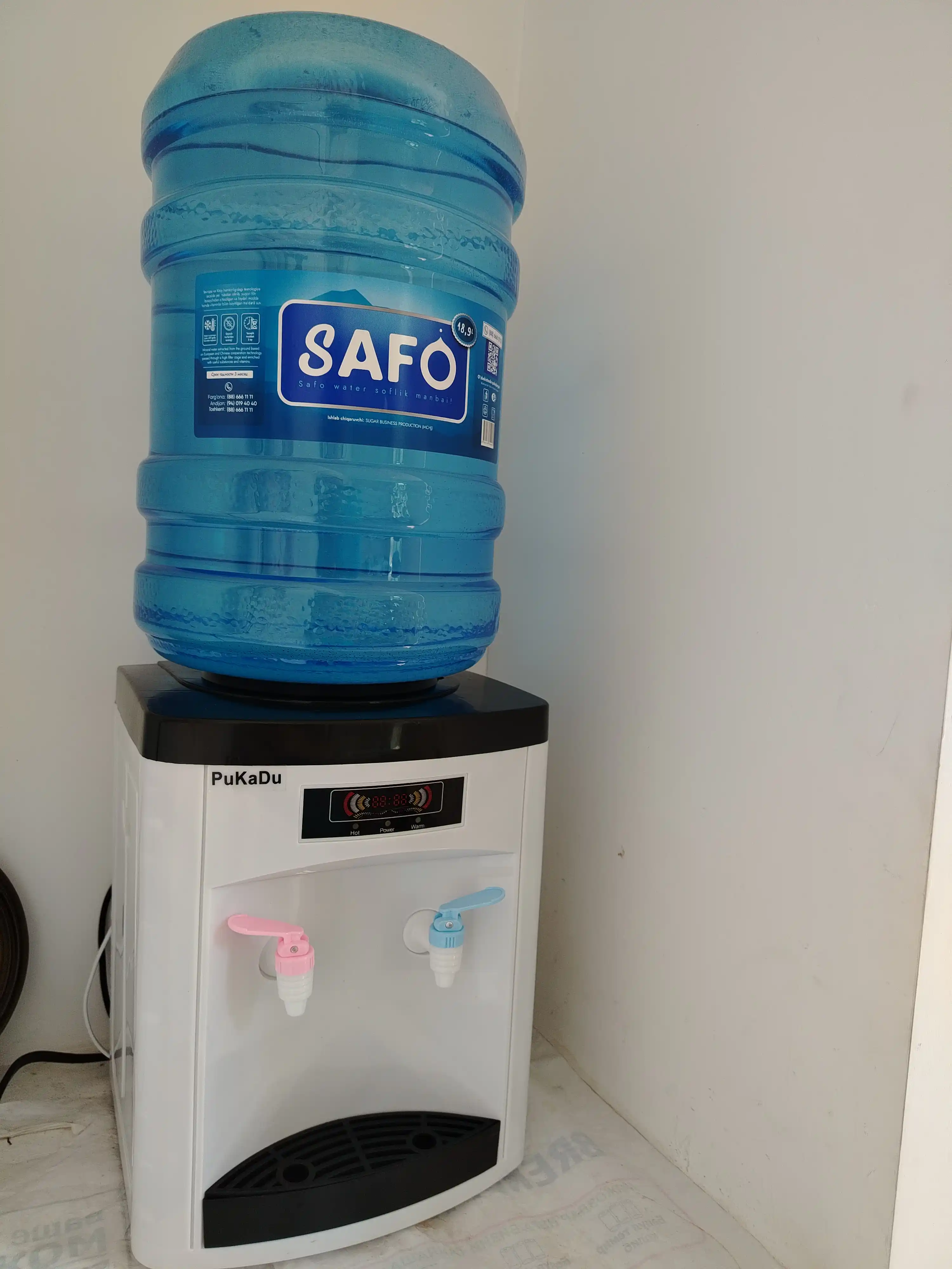 Кулер для воды, настольный, с нагревом и воды комнатной температуры