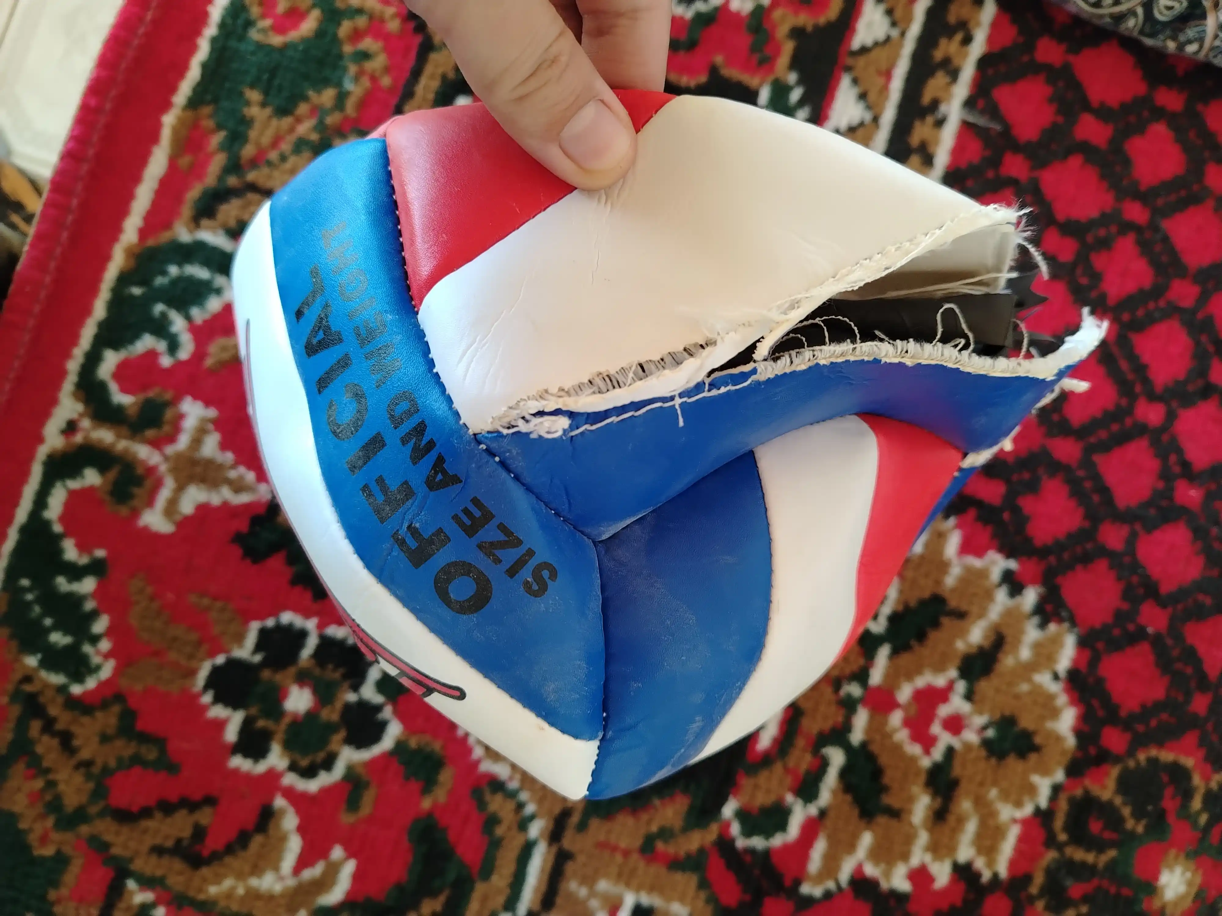 Voleybol toʻpi, nasos va igna sovg'a, sport uchun