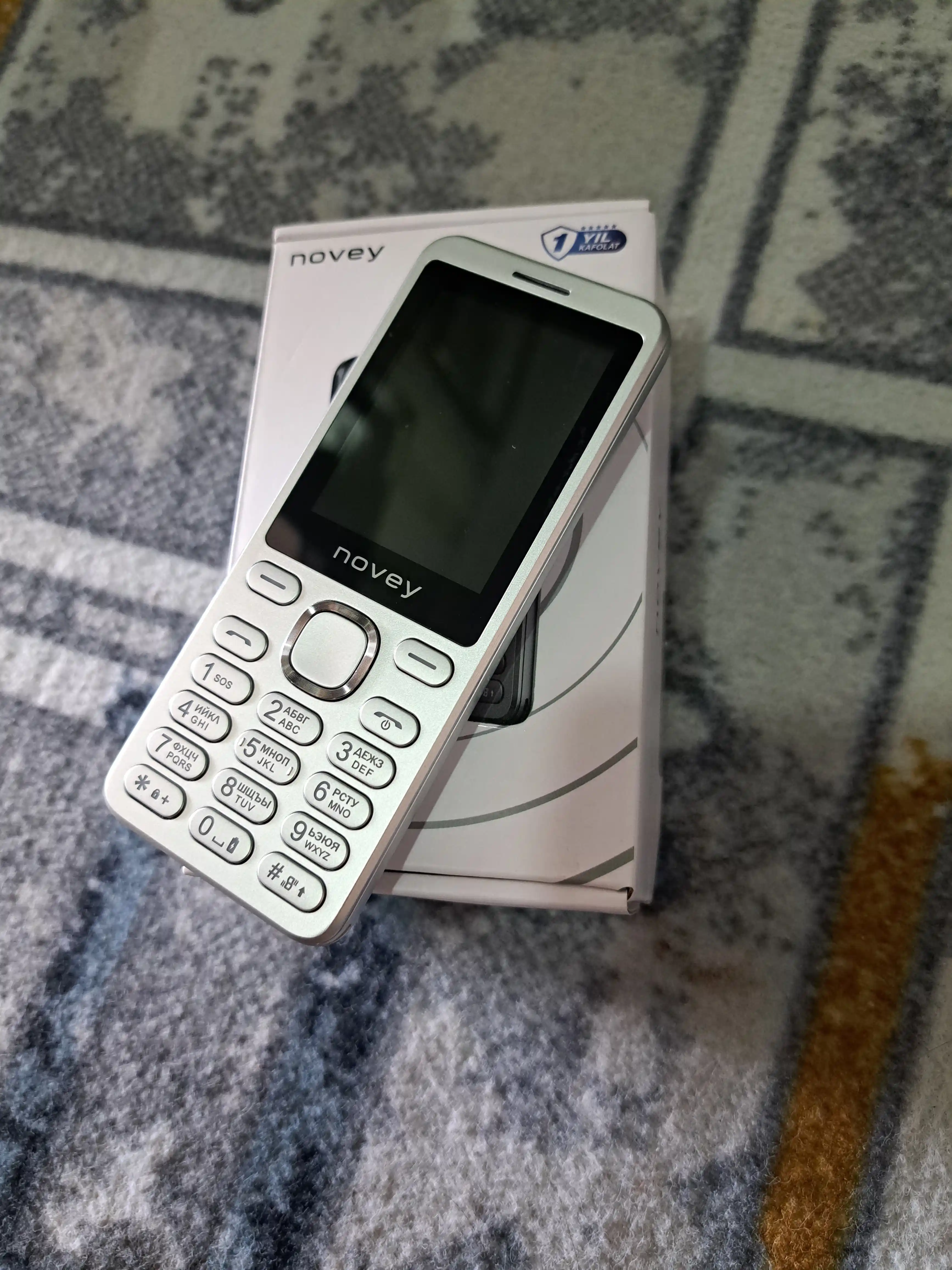 Novey X50 mobil telefon, yupqa, kamerasiz, oddiy, 2 SIM