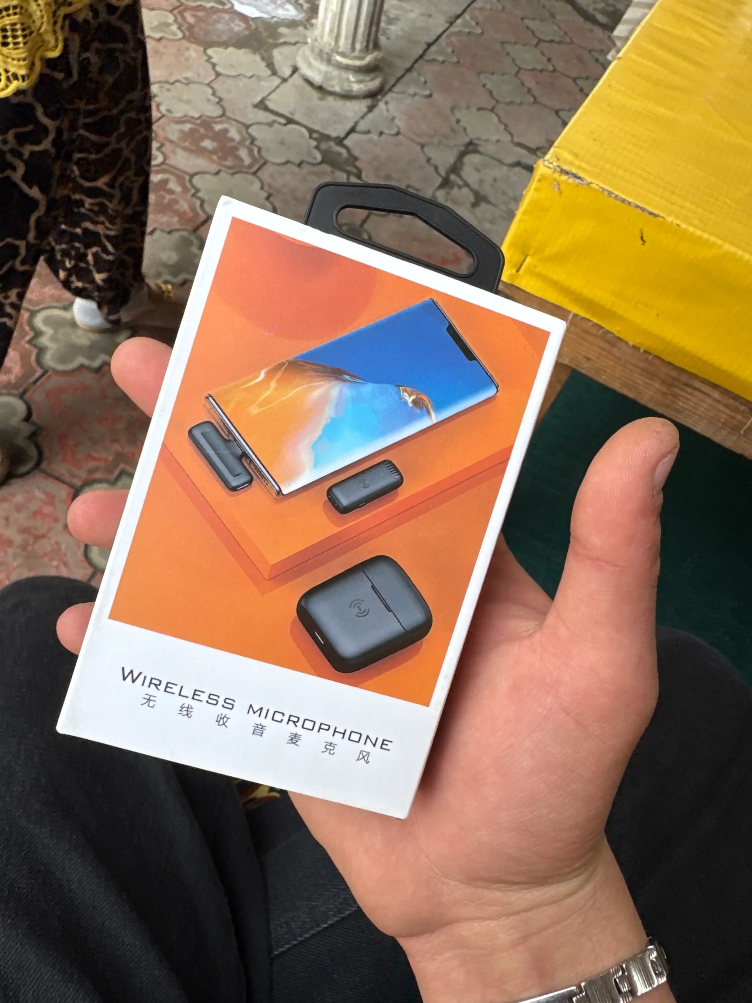 IPhone va Android uchun Type-C va Lightning ulagichlari bilan jihozlangan 2 ta 1 da simsiz ilmoqli mikrofon