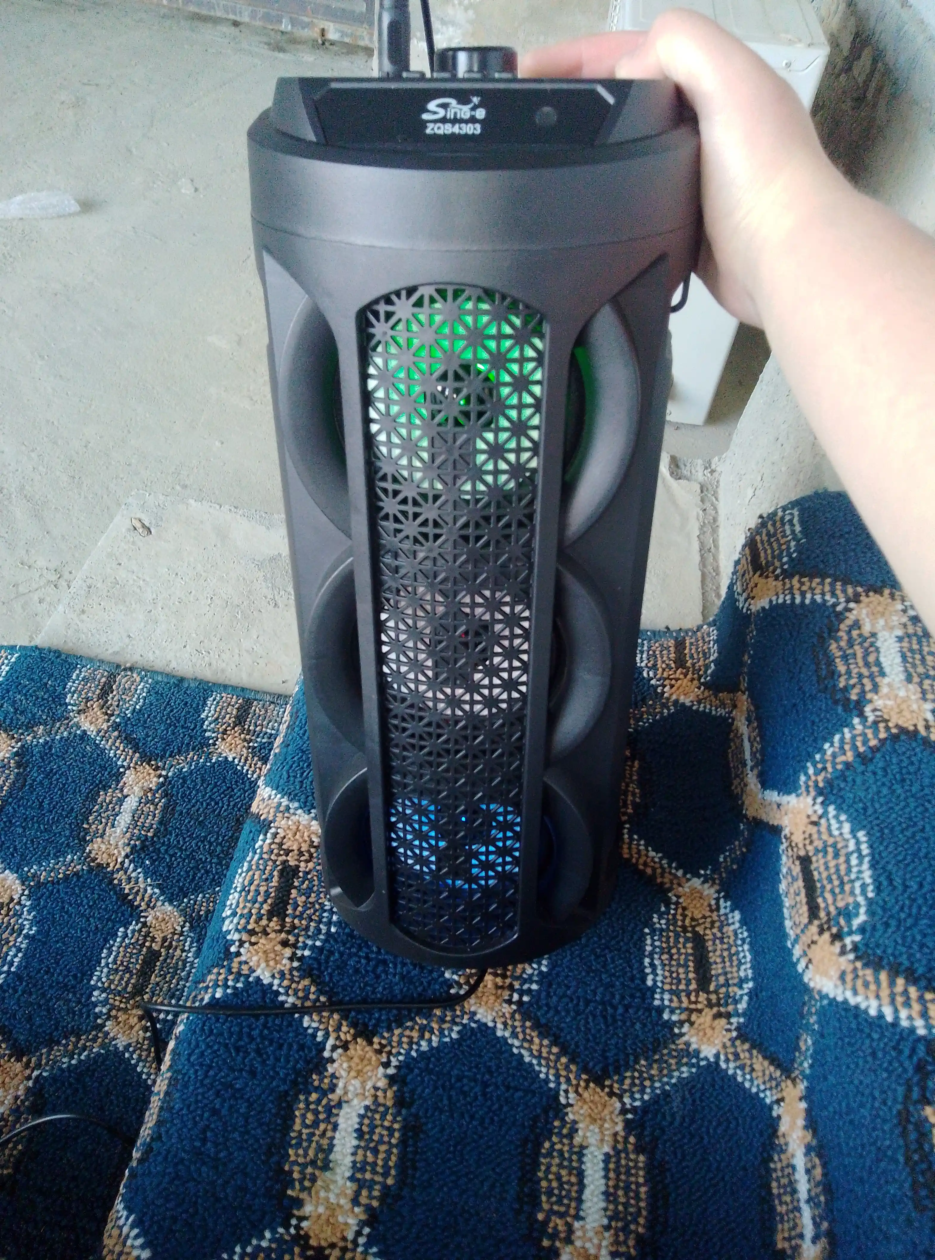 Karaoke kolonka ZQS8308, simsiz mikrofon, pultli, RGB yorug'lik, Bluetoothli