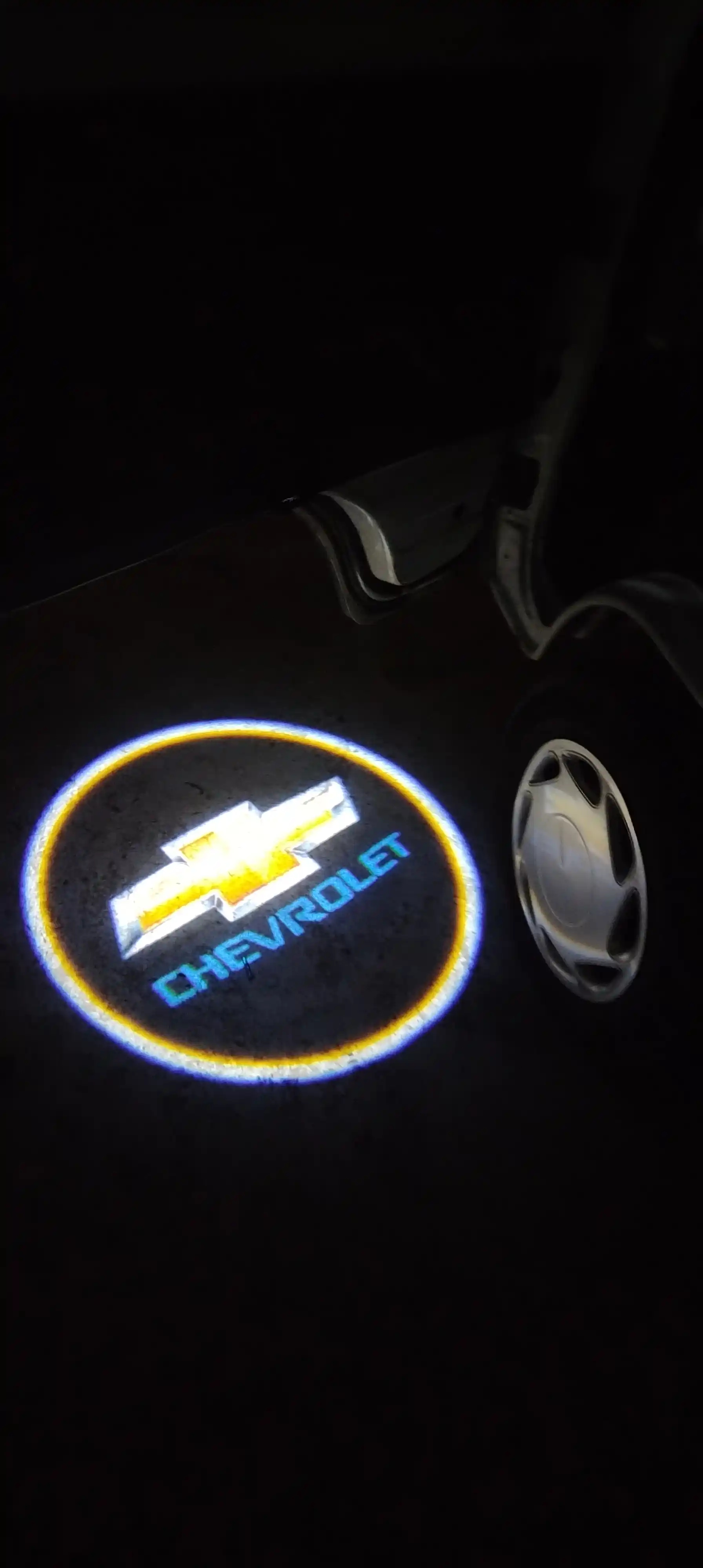 GERB va Chevrolet logotipli avtomobil eshigi LED yoritgichi sharhlari 1 dona