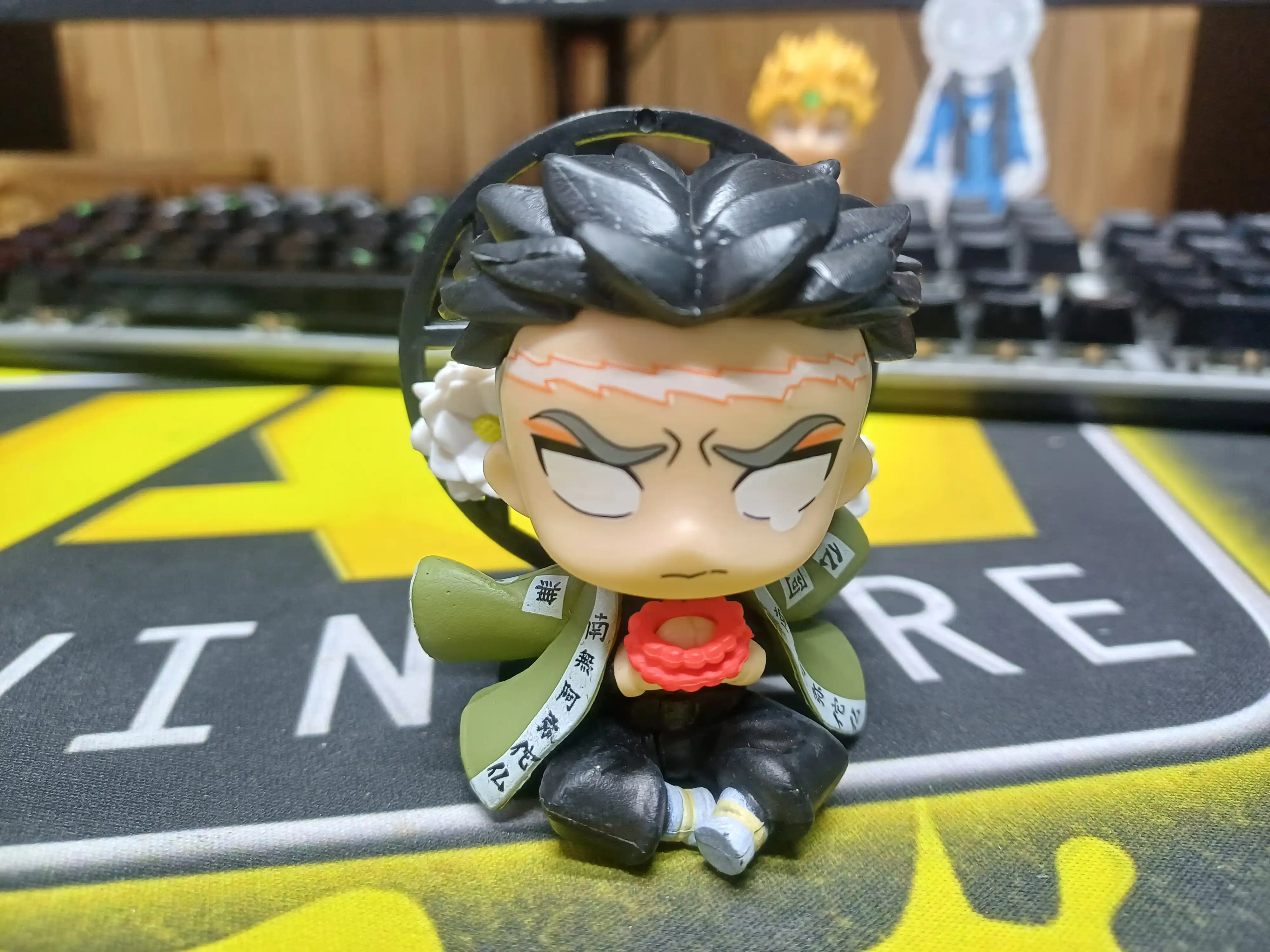 Demon Slayer kolleksion figurkalar to‘plami, syurpriz quti