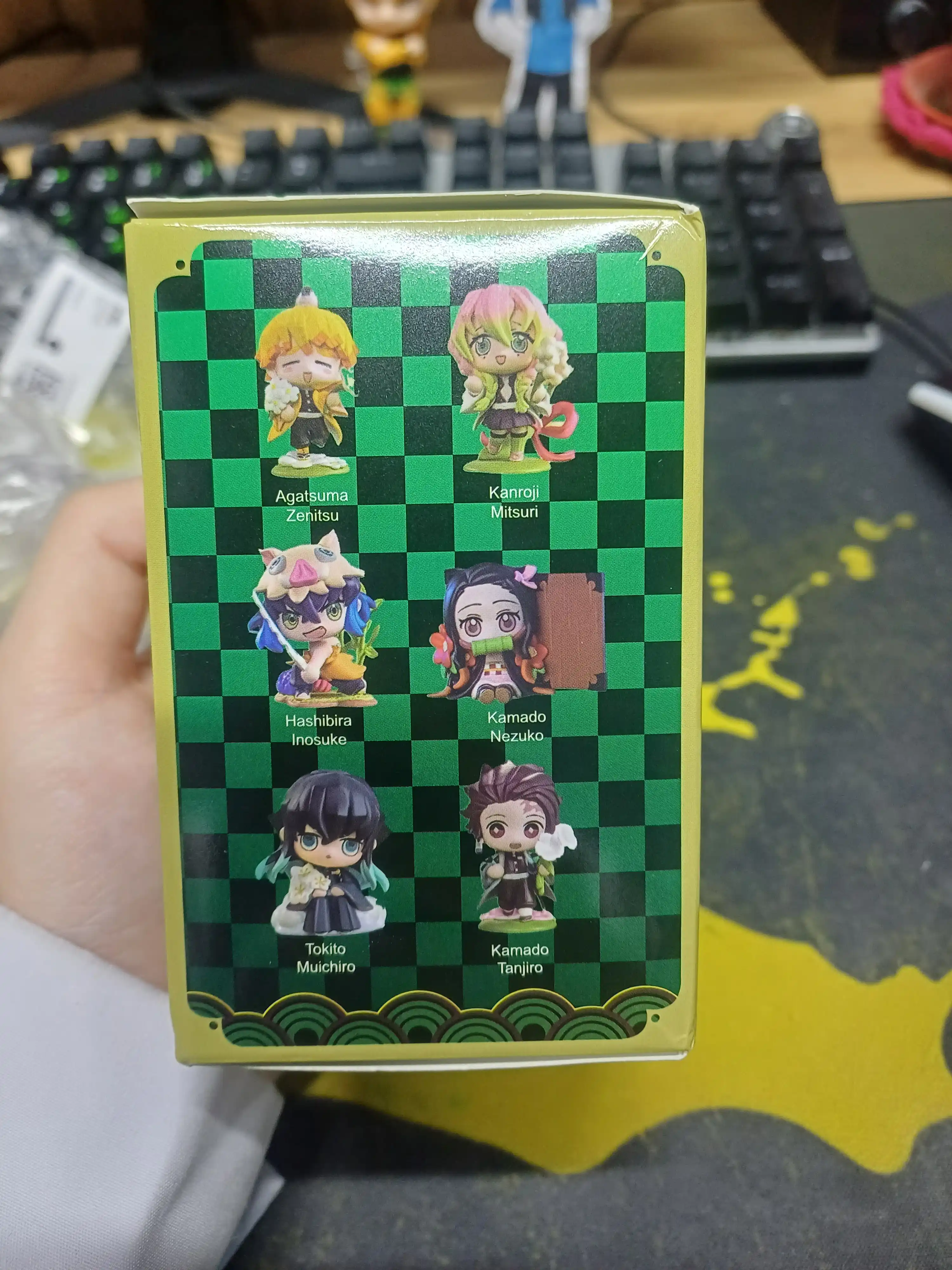 Demon Slayer kolleksion figurkalar to‘plami, syurpriz quti