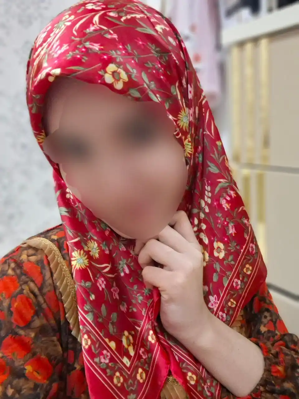 Ayollar bandanasi, ro‘mol yumshoq, yoqimli atlasdan tayyorlangan, Xitoy, o‘lchami 67x67 sm