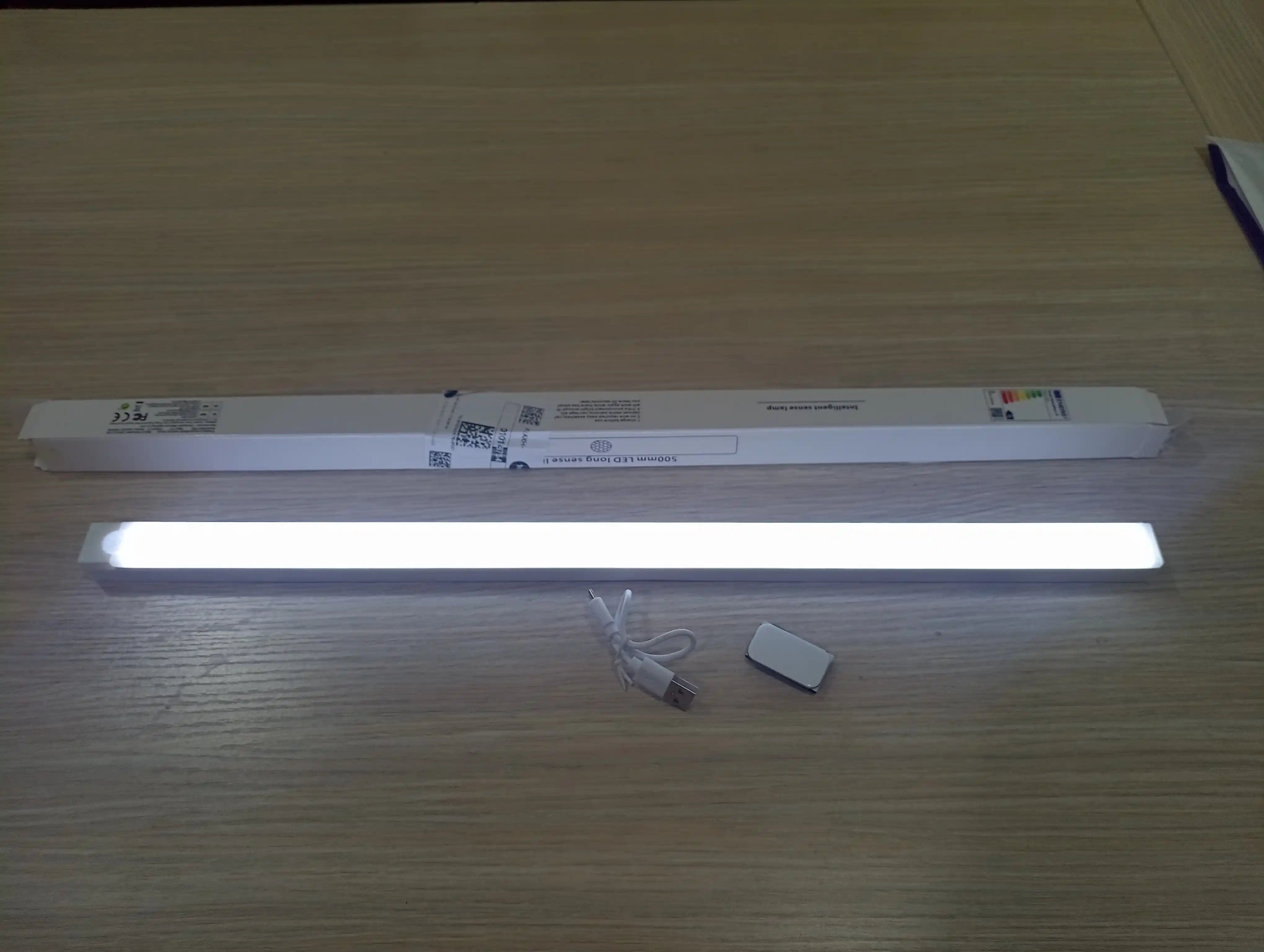 Magnit harakat sensorli chiroq, 3 rejim, USB zaryadlash bilan simsiz tungi chiroq