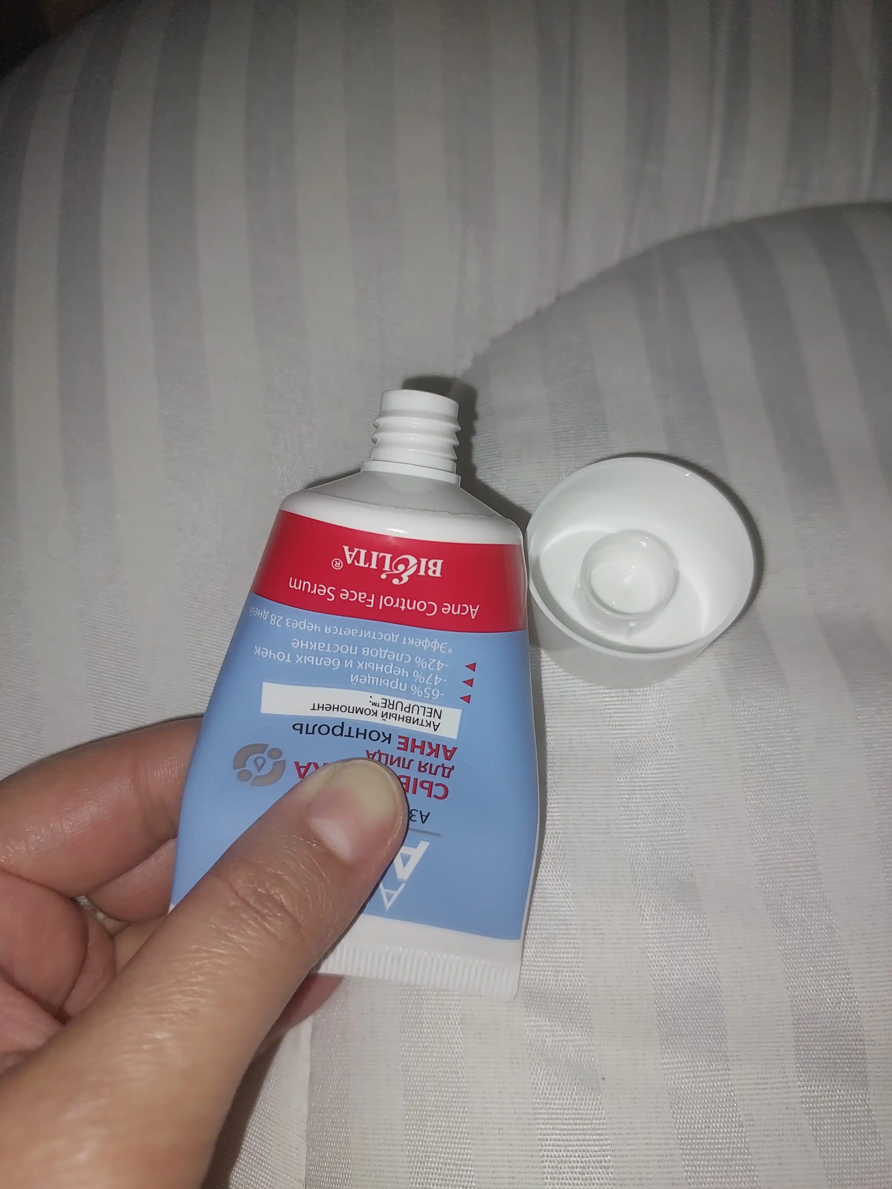 Yuz uchun zardob Aknega qarshi, azelain + rux, akne nazorati, 30 ml, BiElita