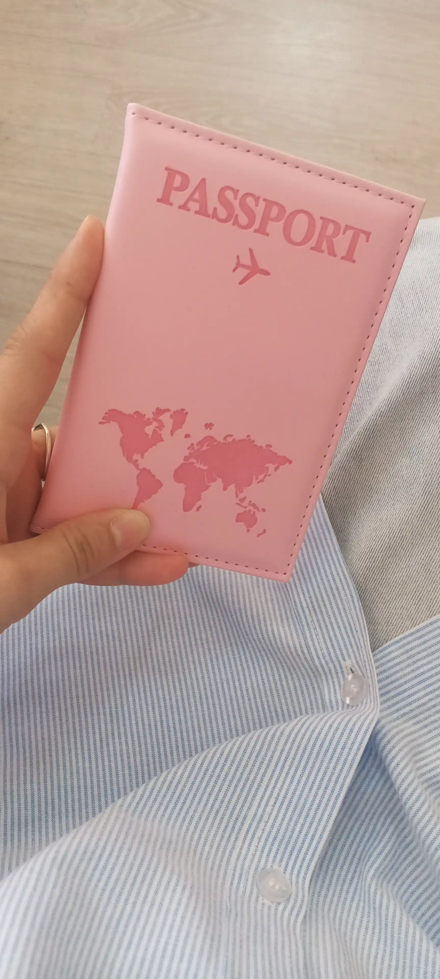 Xalqaro pasport uchun g'ilof