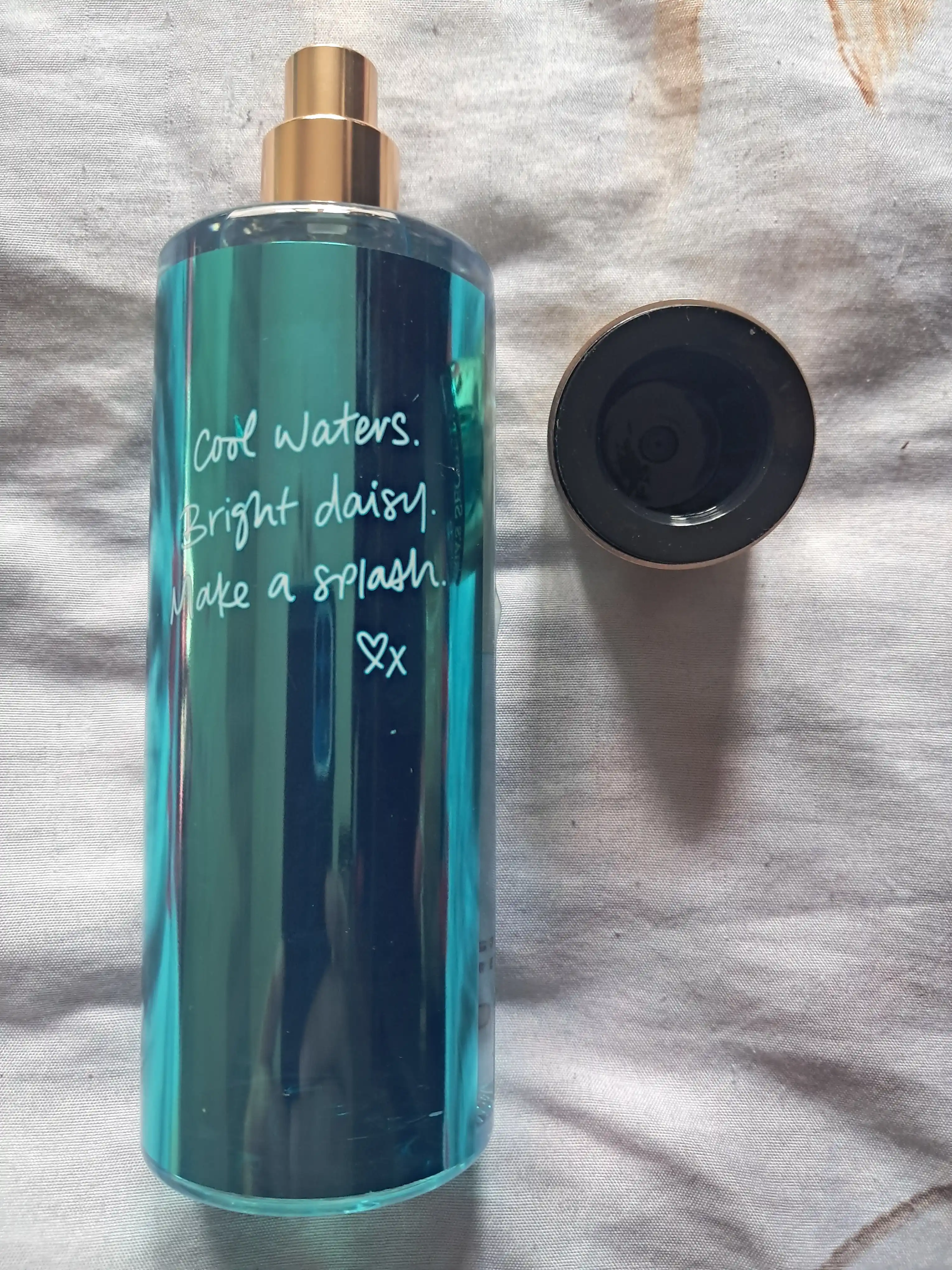 Victoria's Secret Aqua Kiss badan spreyi, 250 ml