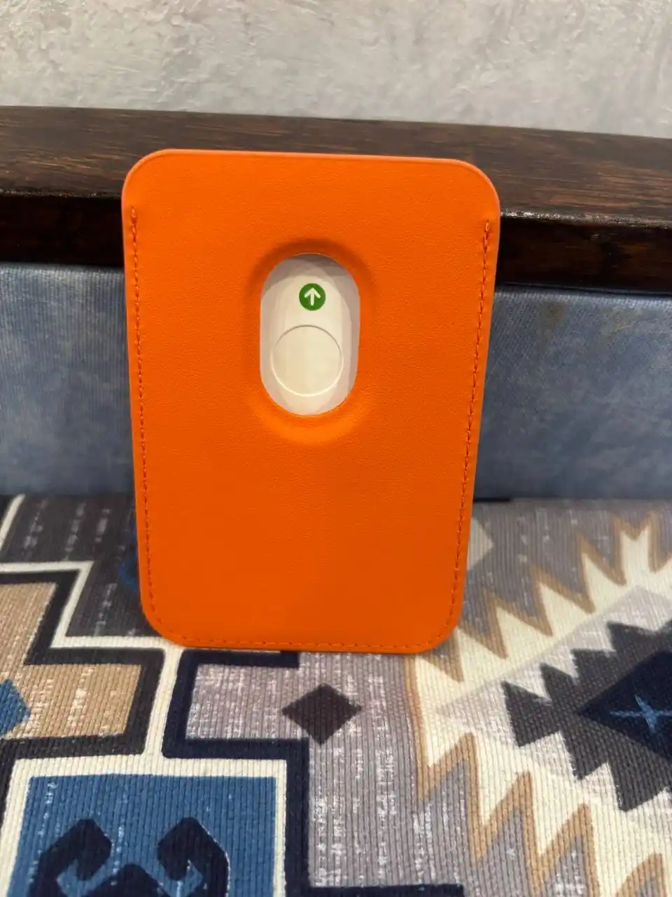Magnitli cardxolder Iphone 12 dan boshlab, animatsiya bilan