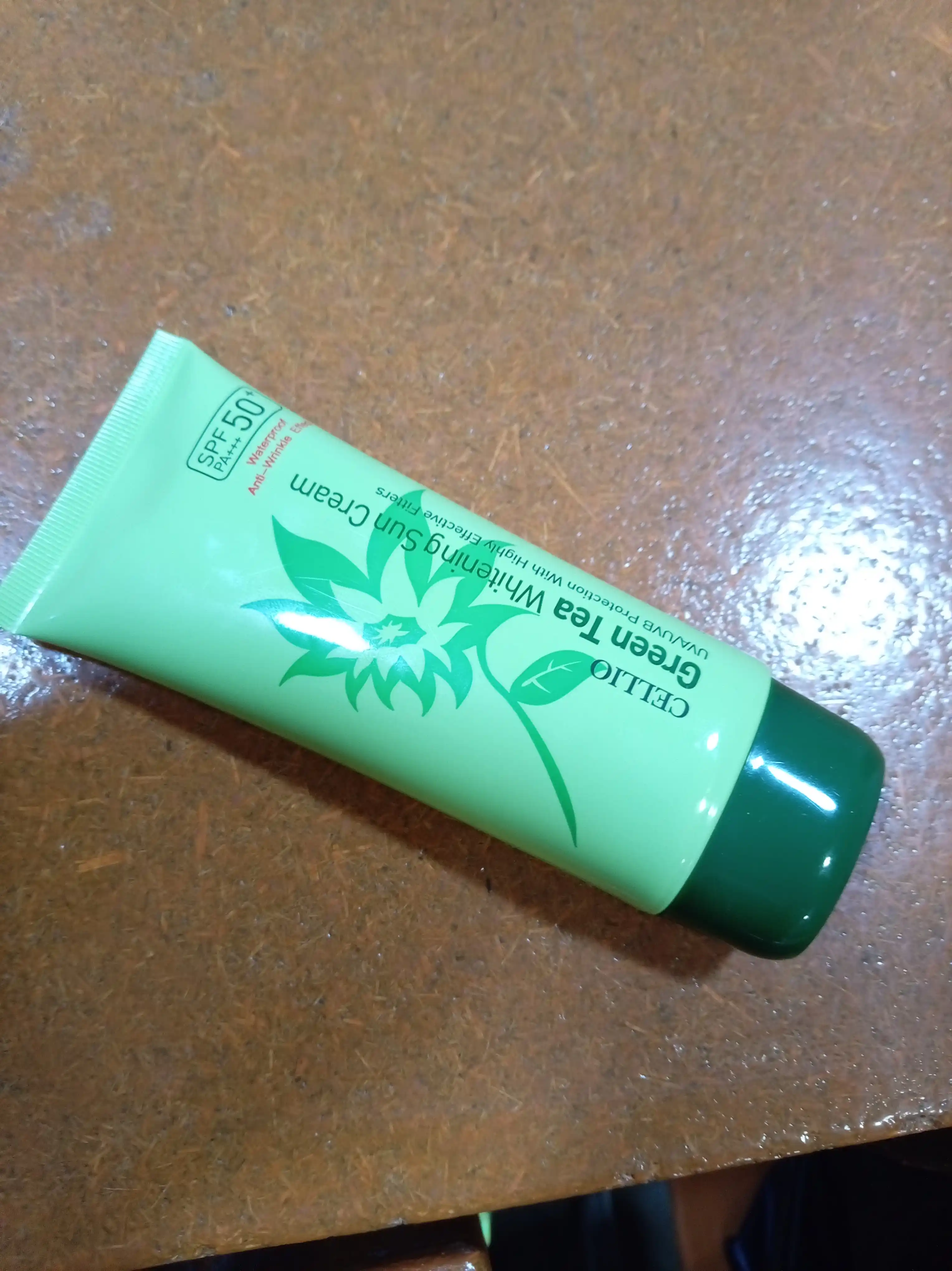 CELLO SPF 50+ quyoshdan himoya kremi, namlantiruvchi, himoyalovchi va ajinlarga qarshi, 70 ml