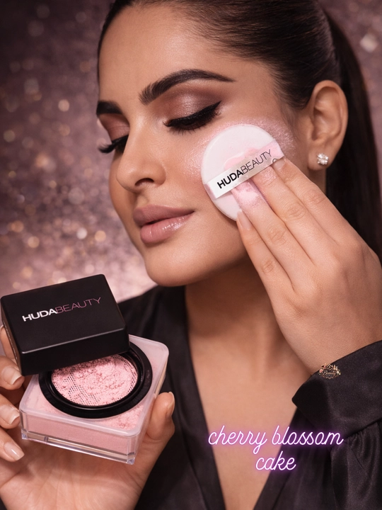 Huda Beauty Easy Bake Loose Powder,yuz uchun, uzoq turadigan, yog‘li teri uchun mat effekt