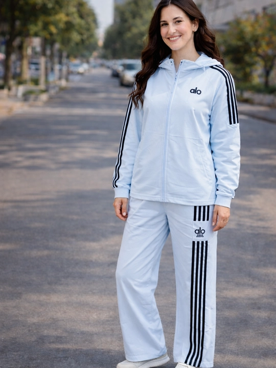 Ayollar uchlik sport kostyumi, 3 dona, shim, futbolka, kurtka, paxta tolali, yozgi-kuzgi, 46-52 o‘lcham