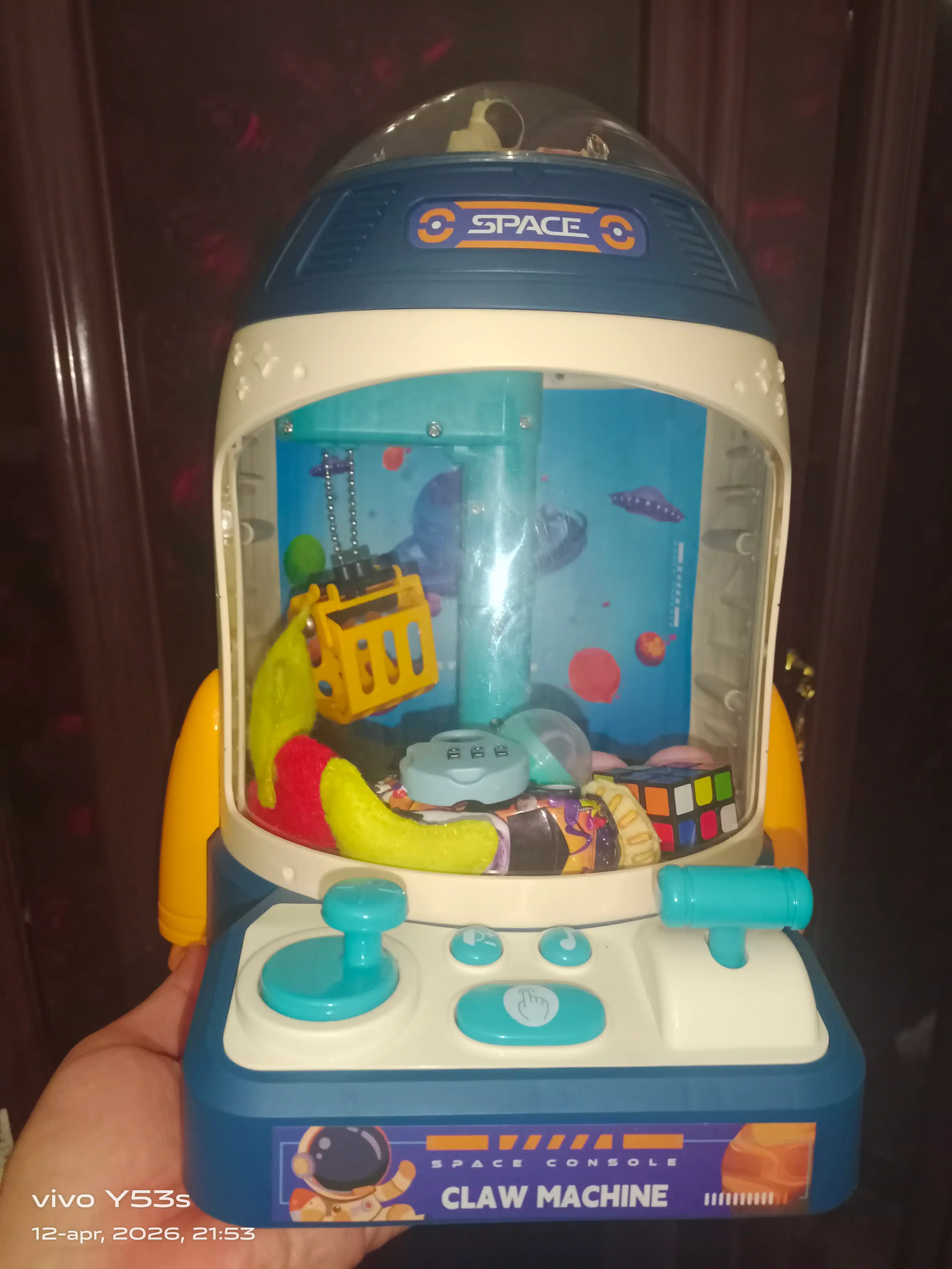 Игрушечный автомат-кран с мягкими игрушками — музыкальная развивающая игра для детей
