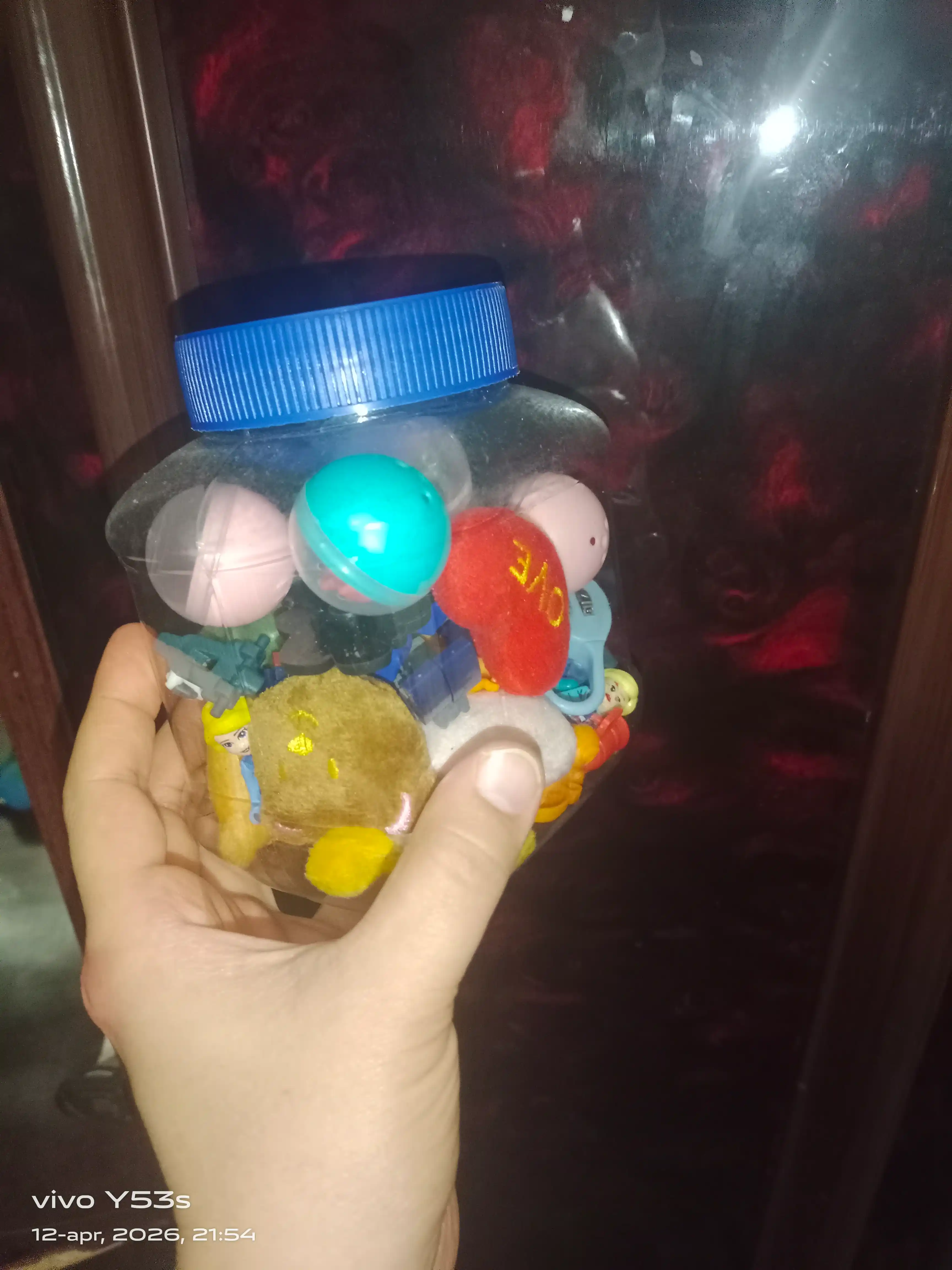 Игрушечный автомат-кран с мягкими игрушками — музыкальная развивающая игра для детей