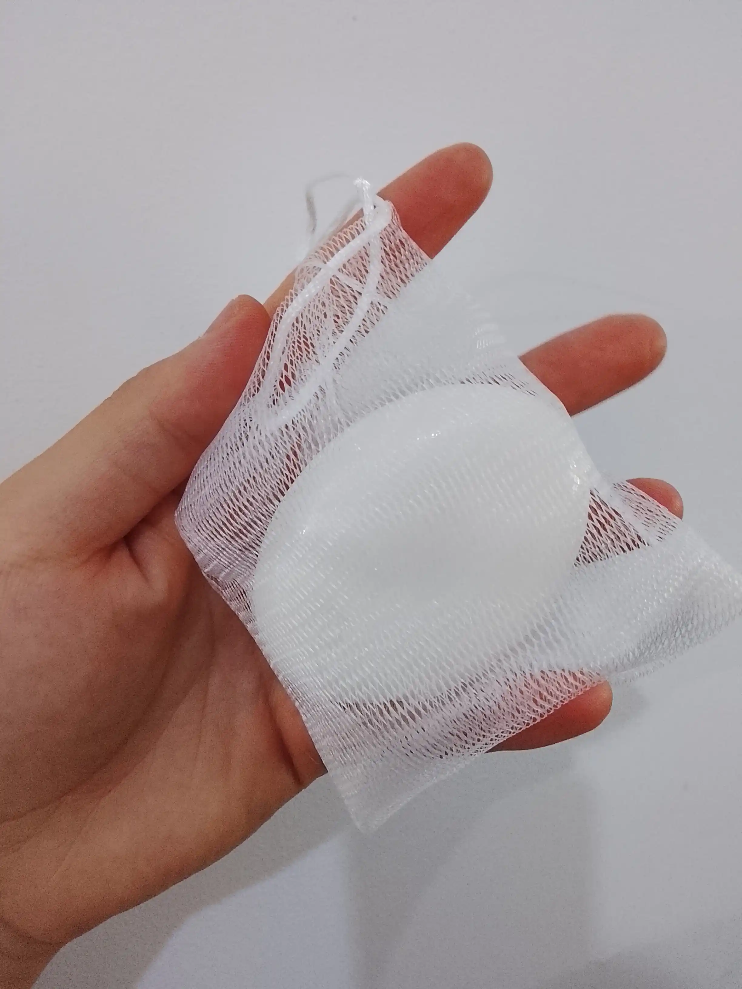 Oqartiruvchi sovun BIOAQUA, guruch ekstrakti bilan, yuz va tana uchun, 100 g