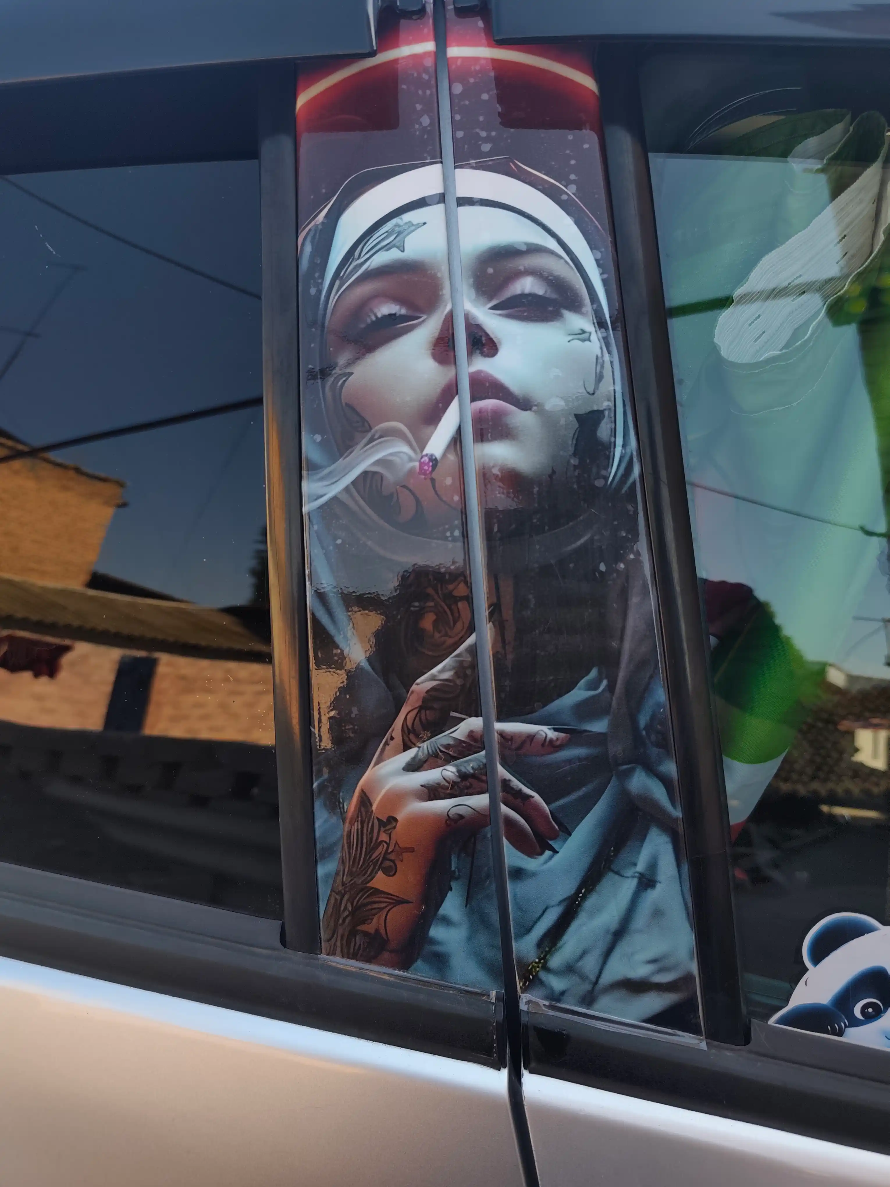 Turli ekranlar, avtomobil faralari va oynalari uchun rangli zirhlangan shaffof plyonkalar
