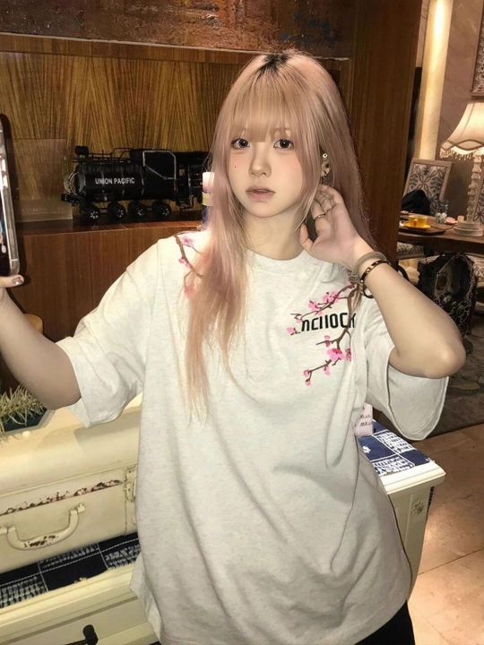 Ayollar uchun Sakura oversize futbolka - 100% paxta, Korea street style, y2k