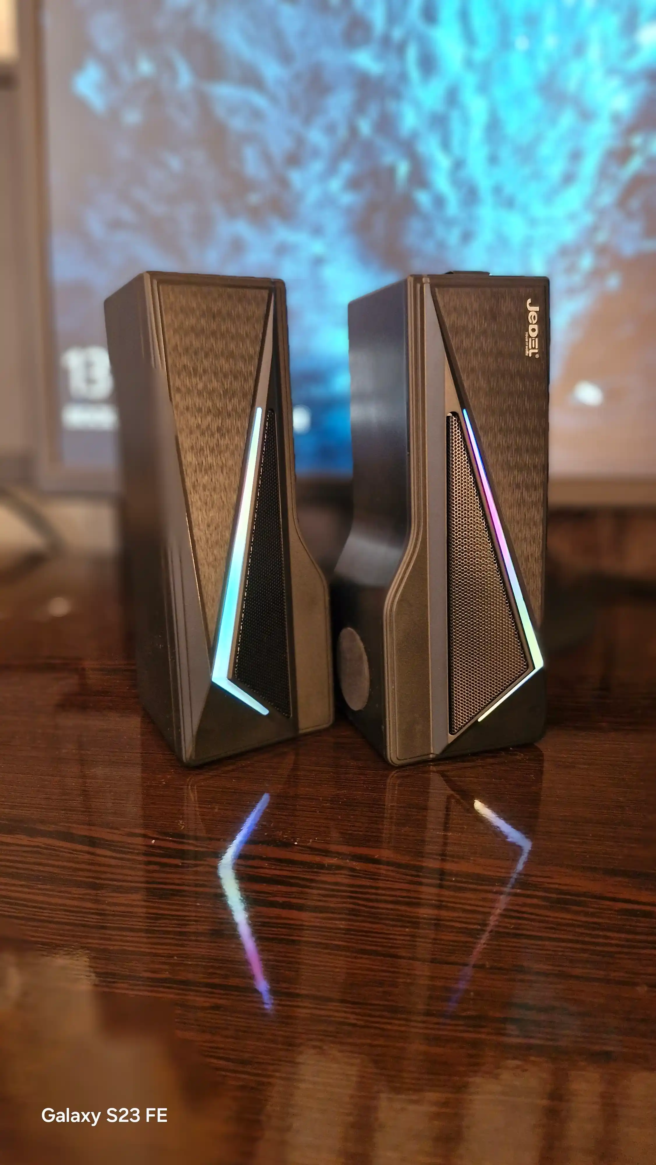 Проводная колонка для компьютера, саундбар с RGB подсветкой