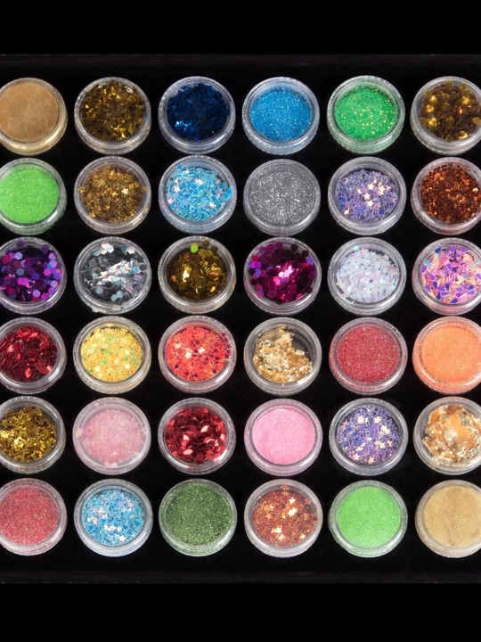 Plastik organayzerda bezak uchun to‘plamlar - 