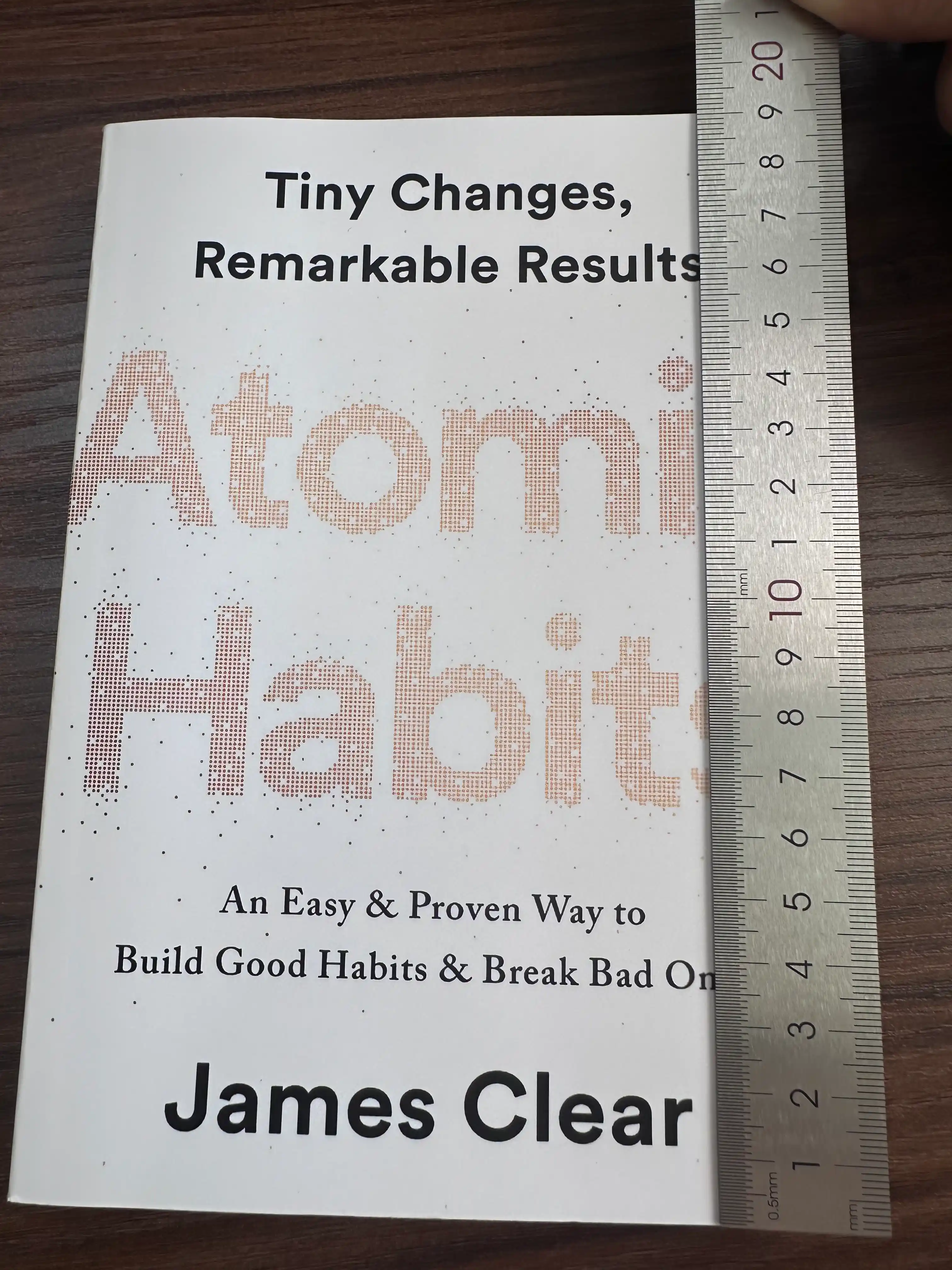 Atomic Habits, Atom odatlar, James Clear