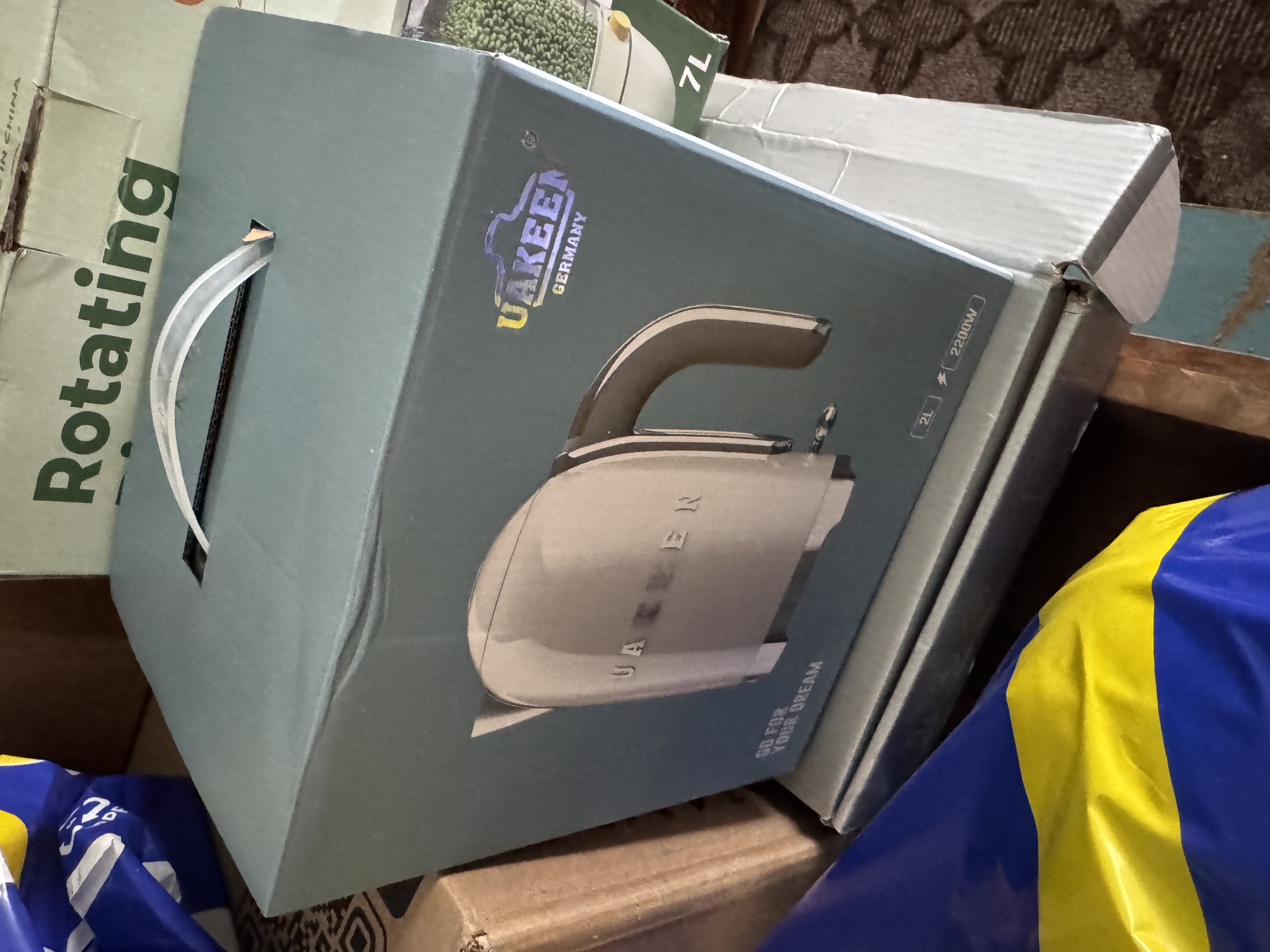 Elektr choynak UAKEEN, 2 litr, 2200 W