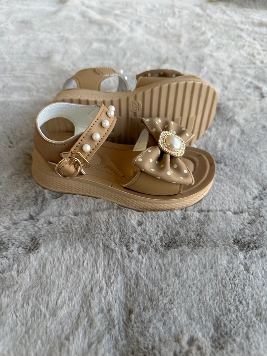 Qizaloqlar uchun yozgi sandallar "Pearl Shine" — marvaridli va jozibali dizayn - 