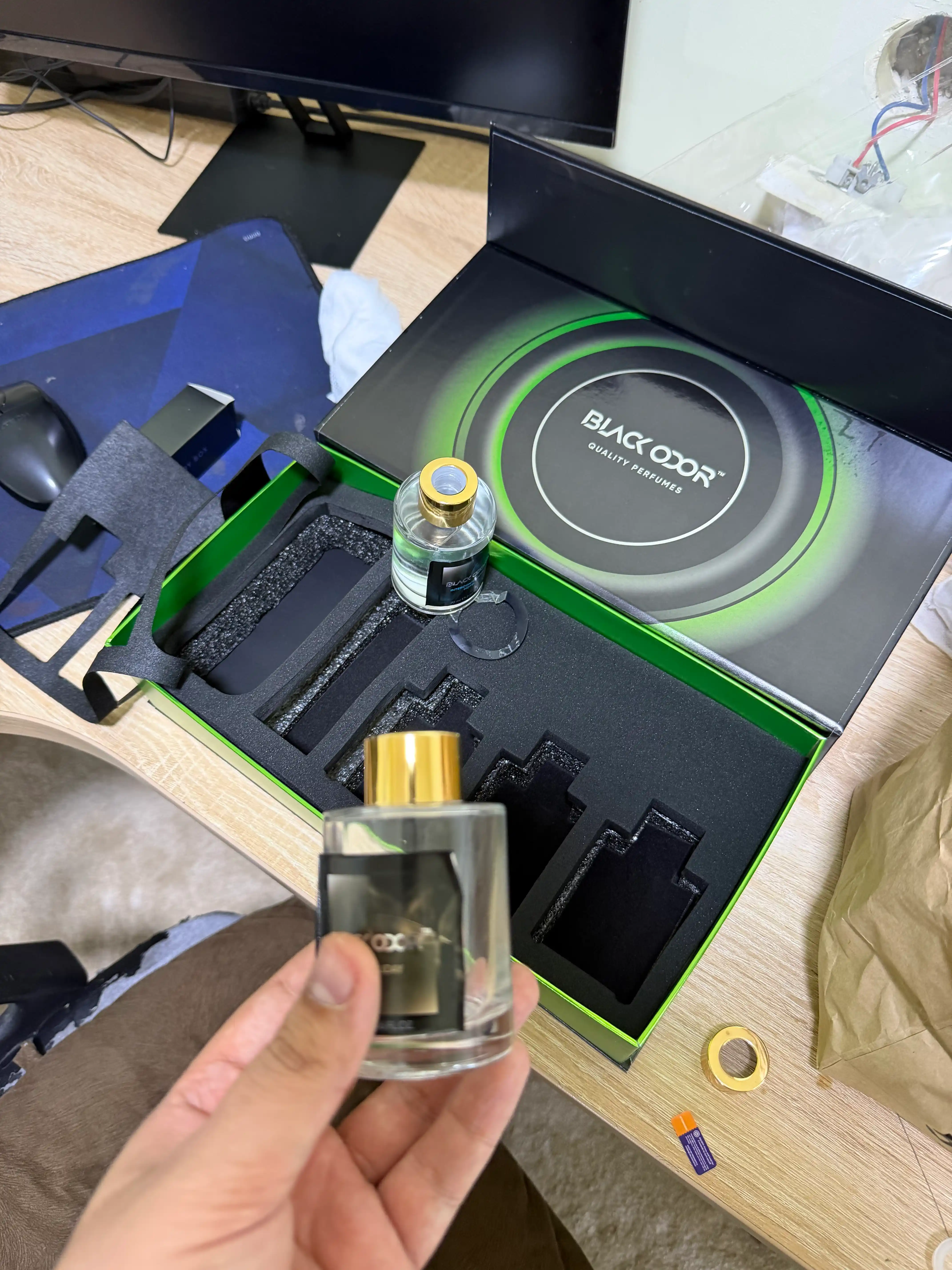 BLACK ODOR – uy va avtomobil uchun aromatizator