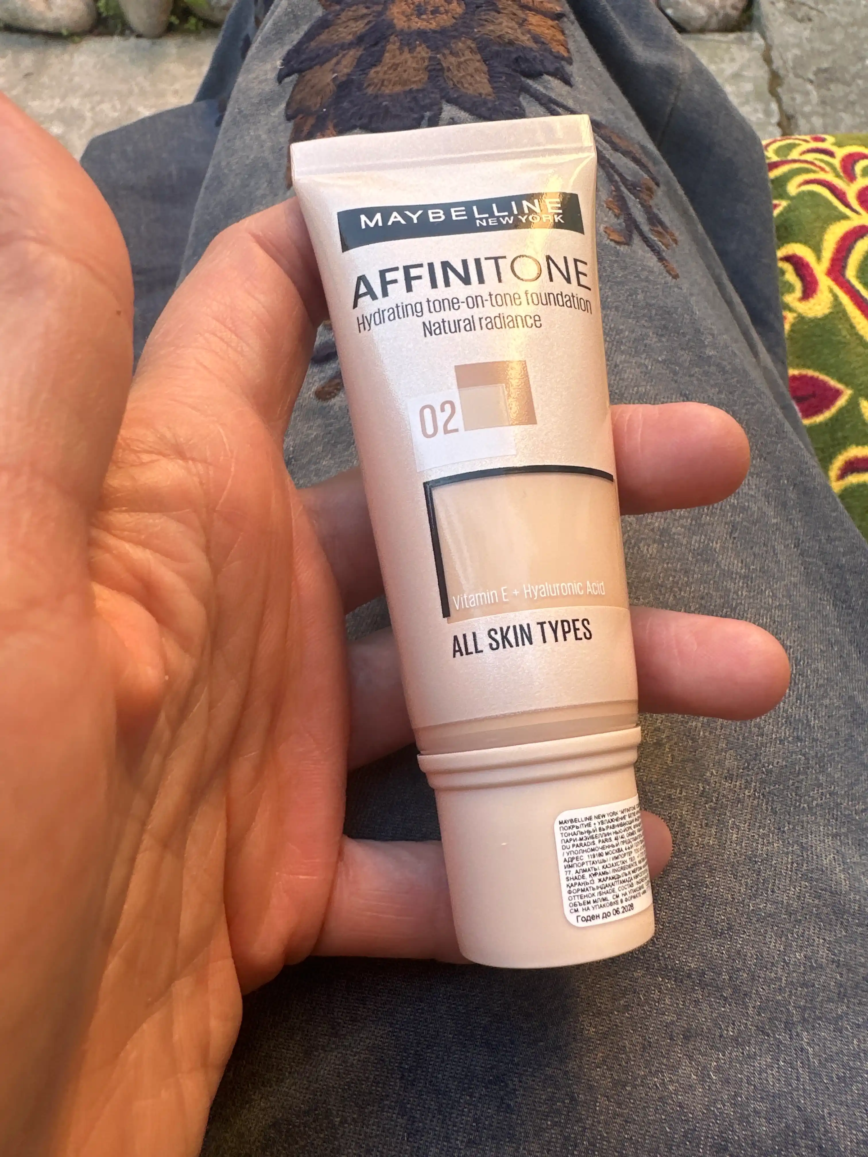 Tonal krem Maybelline New York Affinitone №02, fil suyagi, 30 ml