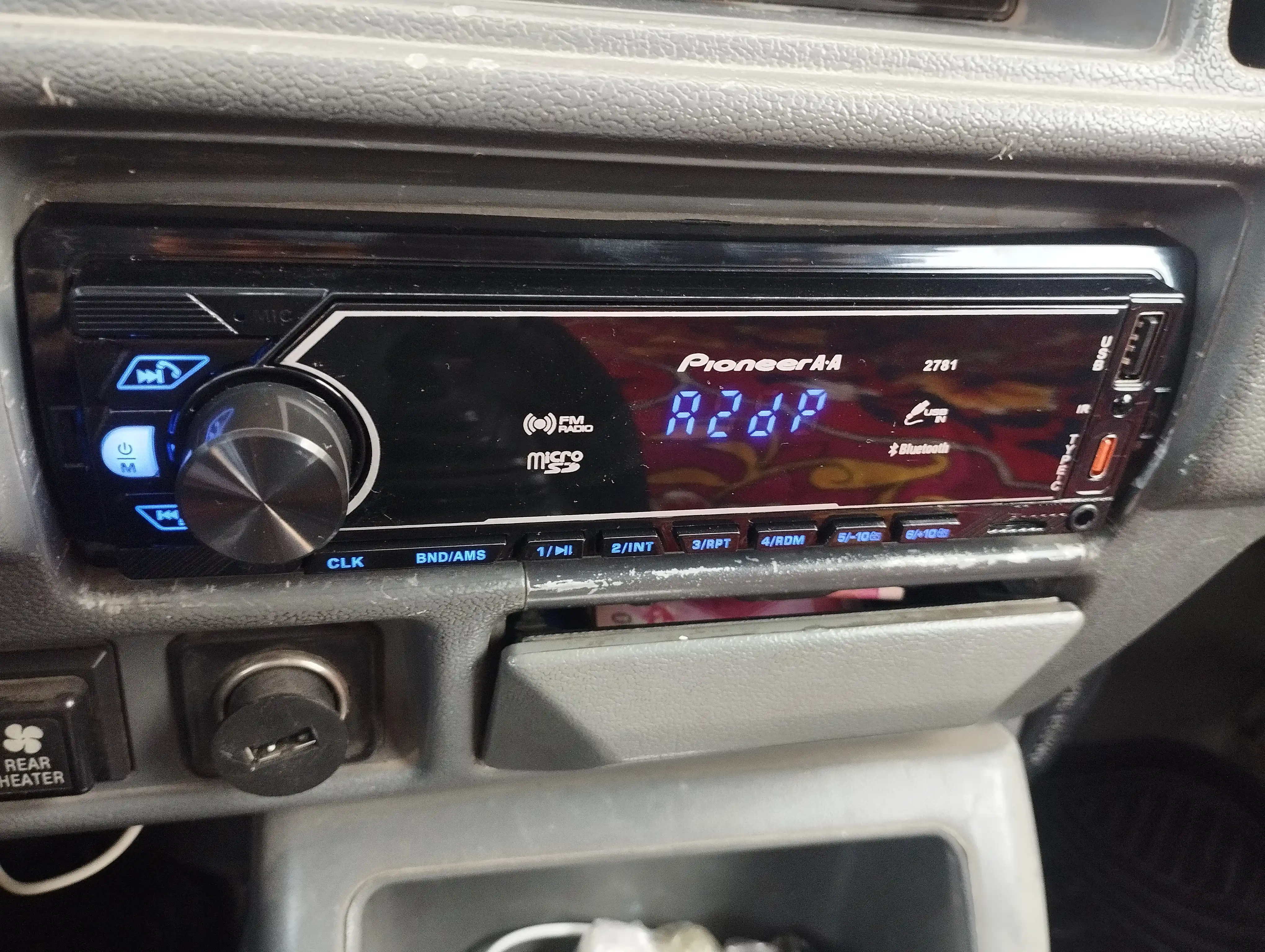 Автомагнитола Pioneer 2781 и 1775 с Bluetooth, USB и FM-радио