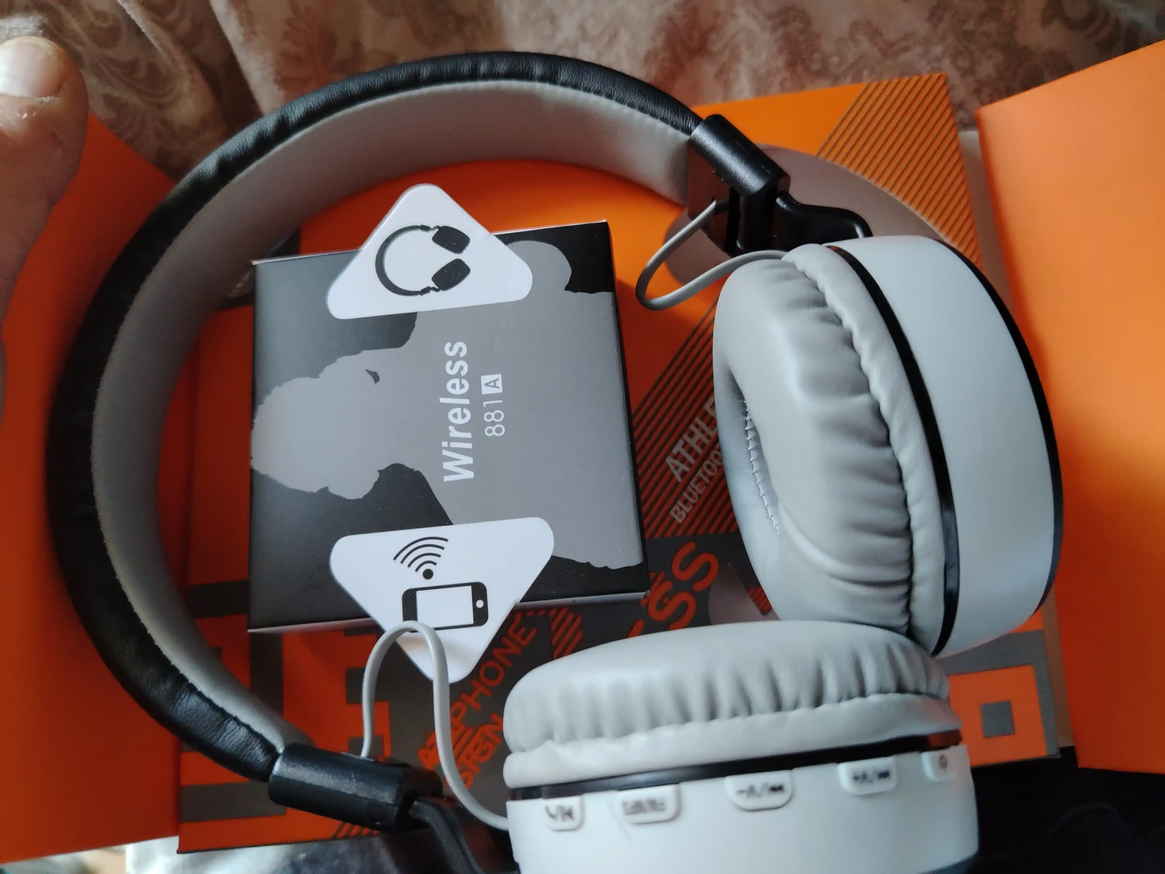 Simsiz Bluetooth quloqchinlar 881A / 771A, telefon va kompyuter uchun