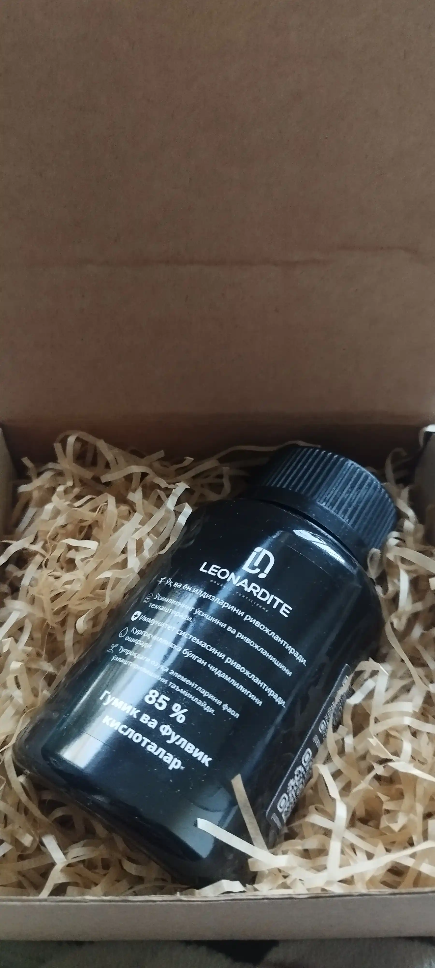 Uy va bog‘ o‘simliklari uchun Leonardite organik o‘g‘iti, 220 ml