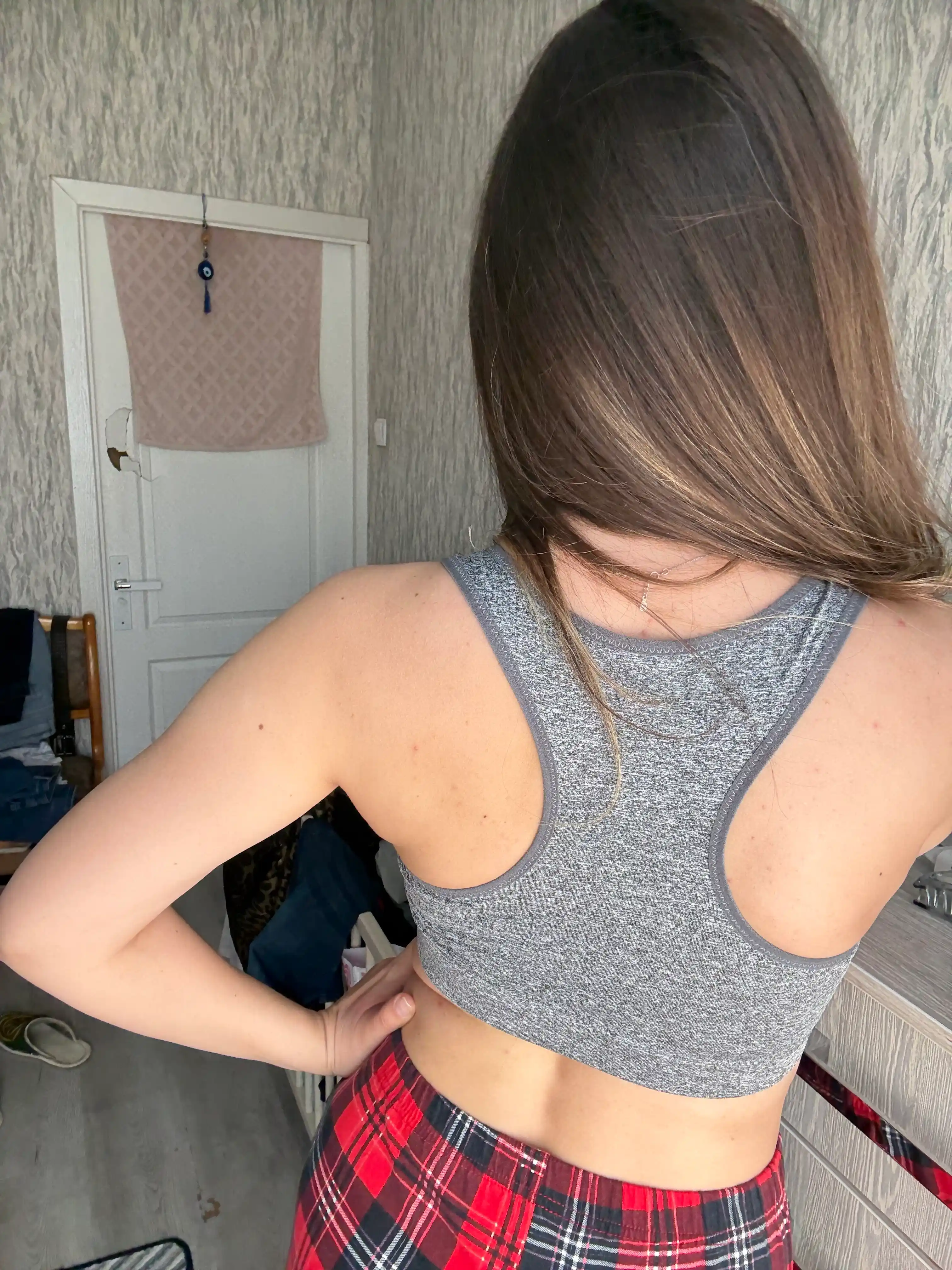 Ayollar uchun sport top, fitnes, yoga va yugurish uchun, nafas oladigan sport byustgalter