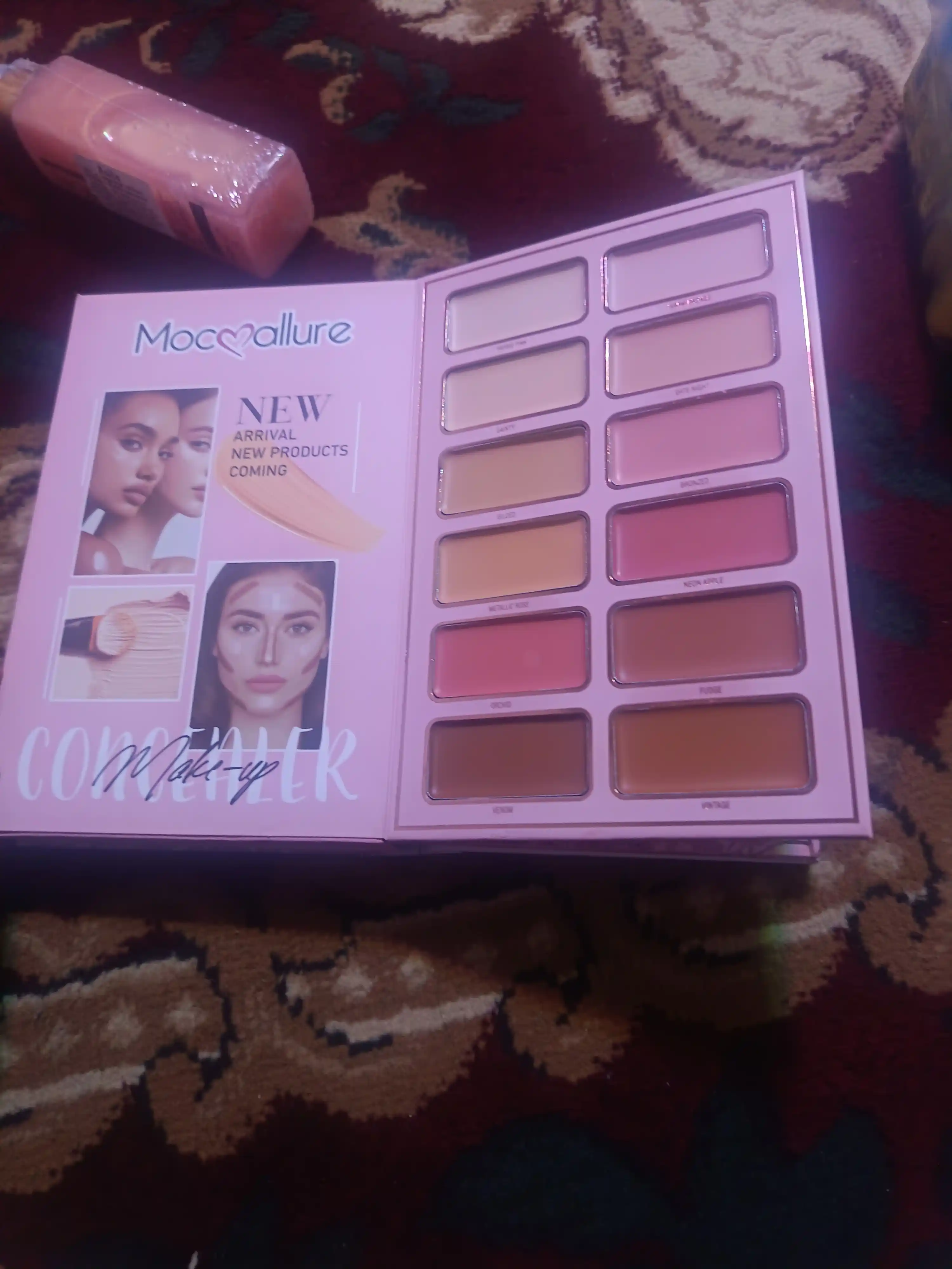 Kitob shaklidagi ten ko'zoynak palitrasi, qizarish,yashiruvchi,Moccoallure 94 xil rang