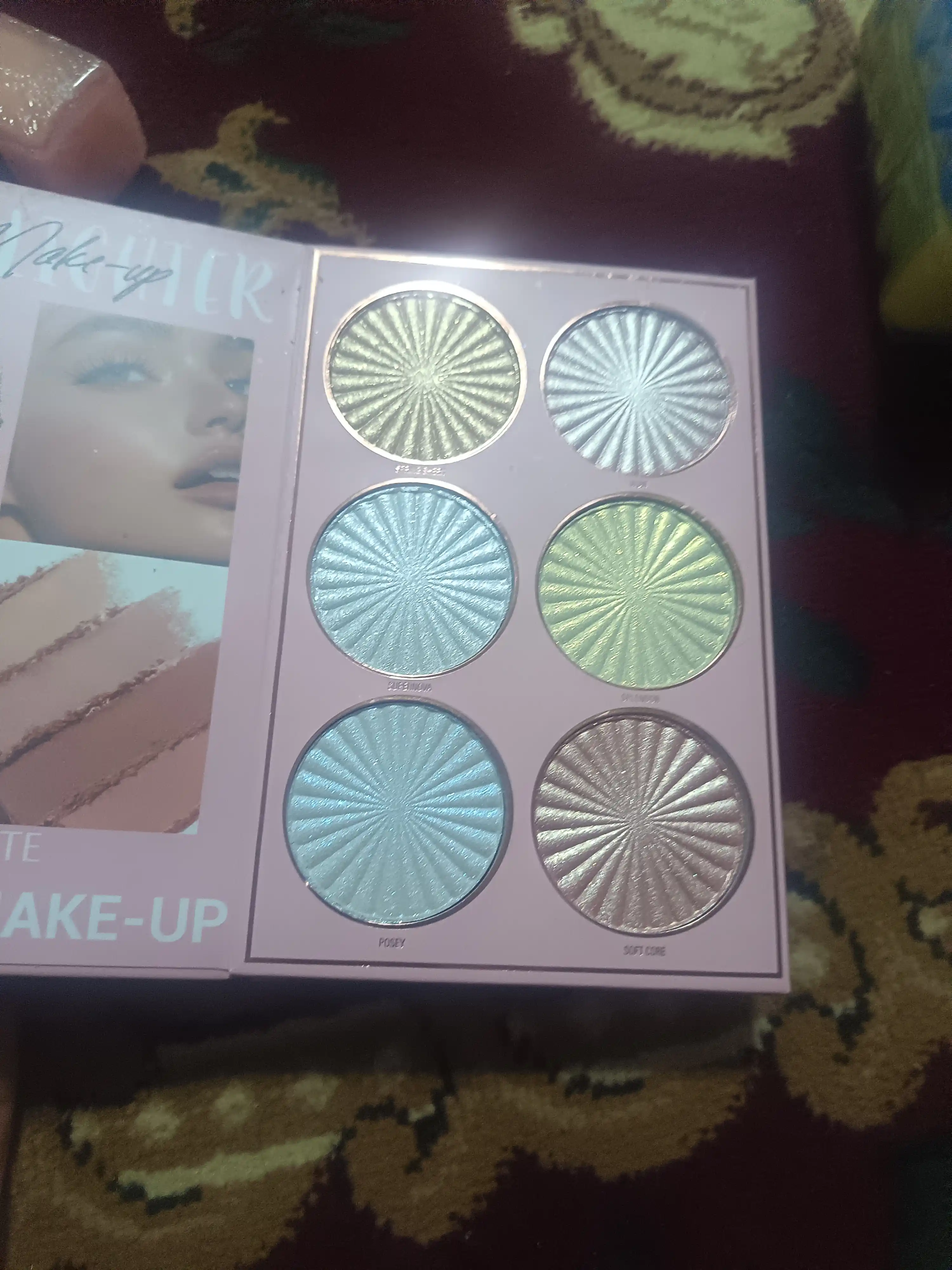 Kitob shaklidagi ten ko'zoynak palitrasi, qizarish,yashiruvchi,Moccoallure 94 xil rang