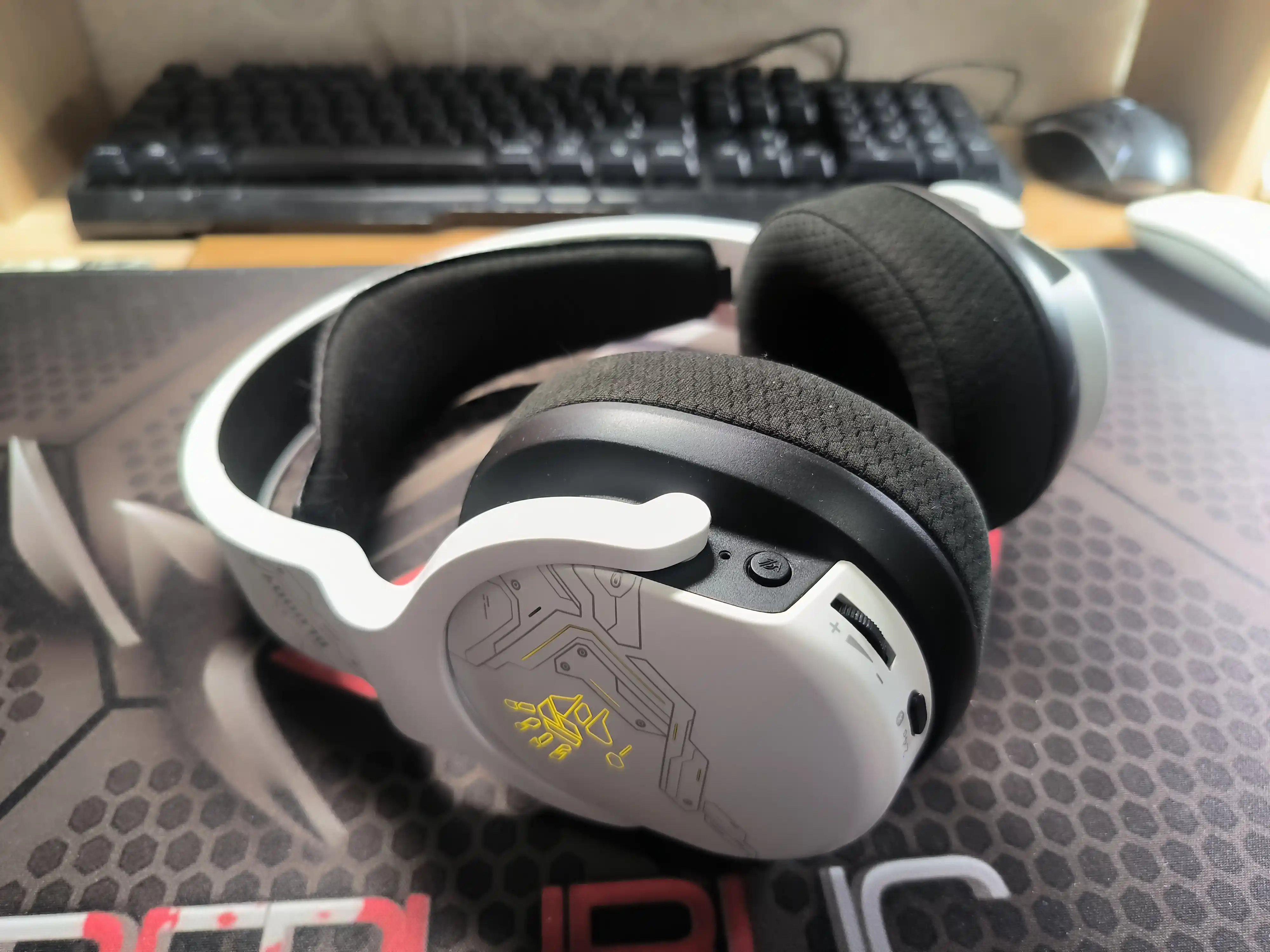 Bloody GR370 o‘yin quloqliklari - simsiz, Bluetooth, 2,4 GGs, 3,5 mm