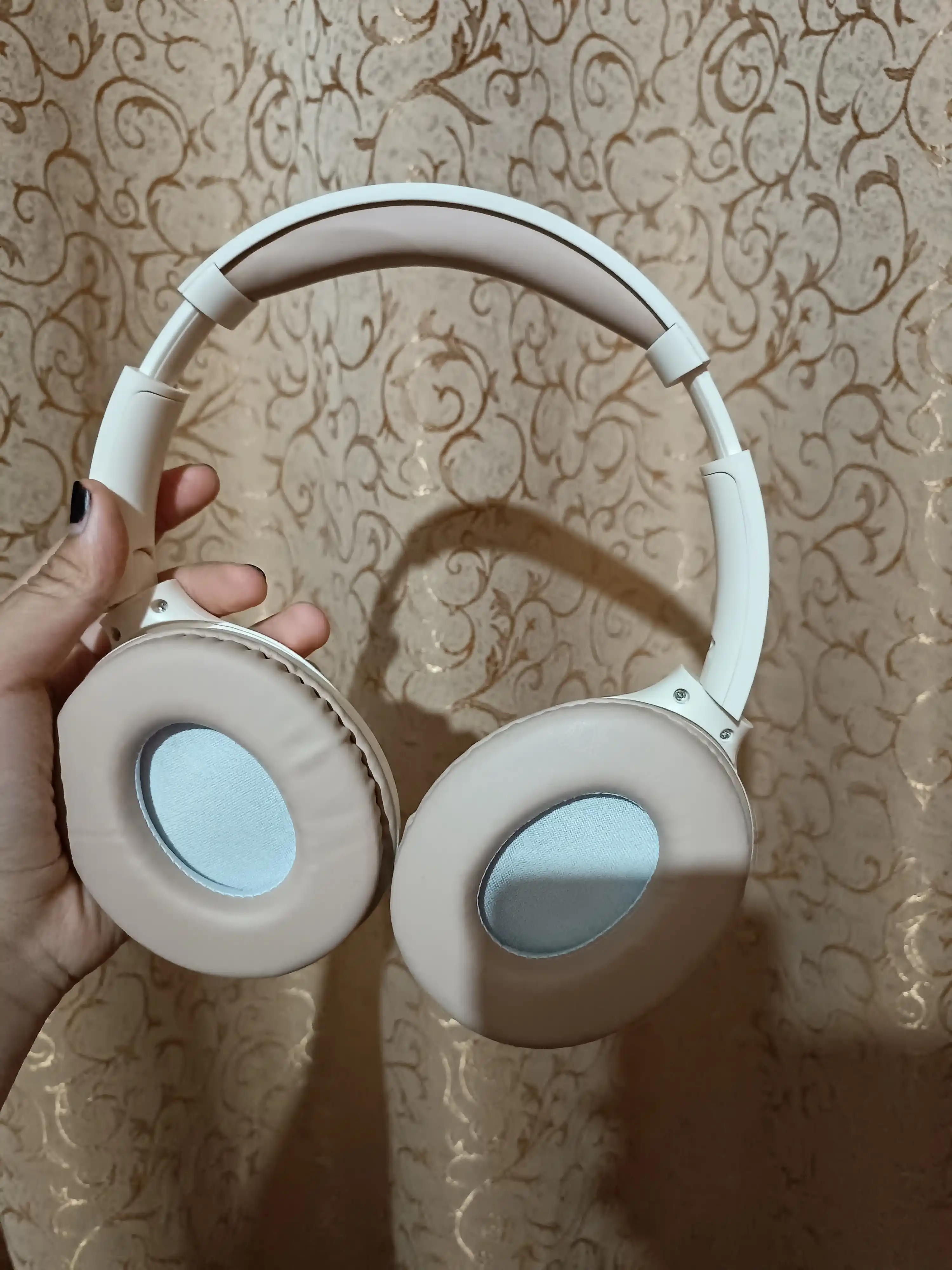 Quloqchin, katta,to‘liq o‘lchamli Bluetooth naushniklar mikrofon, SD-pleer va radio bilan