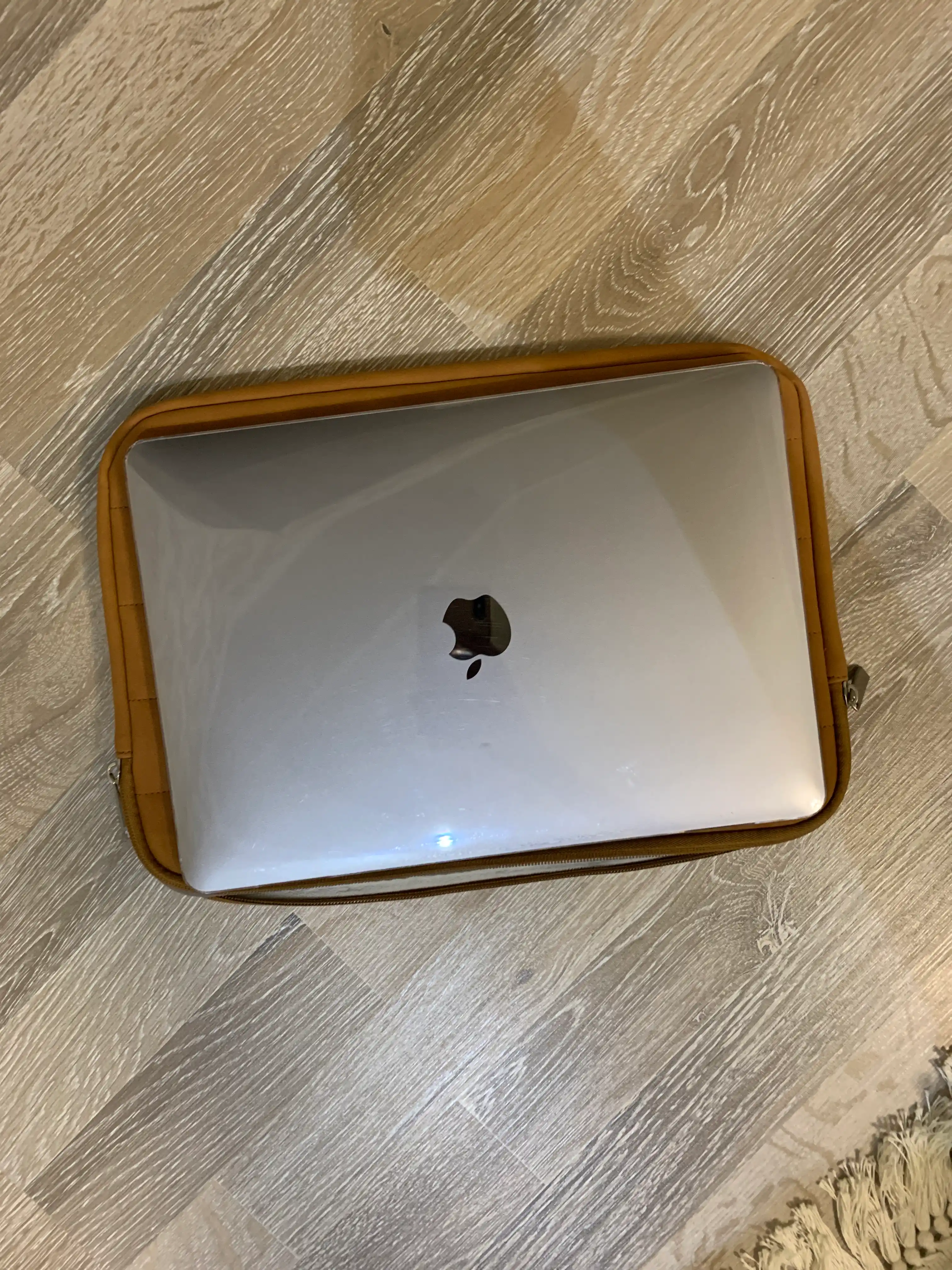 Macbook, Noutbuk va Planshet uchun chexol sumka- 13'3-15'6 dyum, eko-charm, 5 xil rang