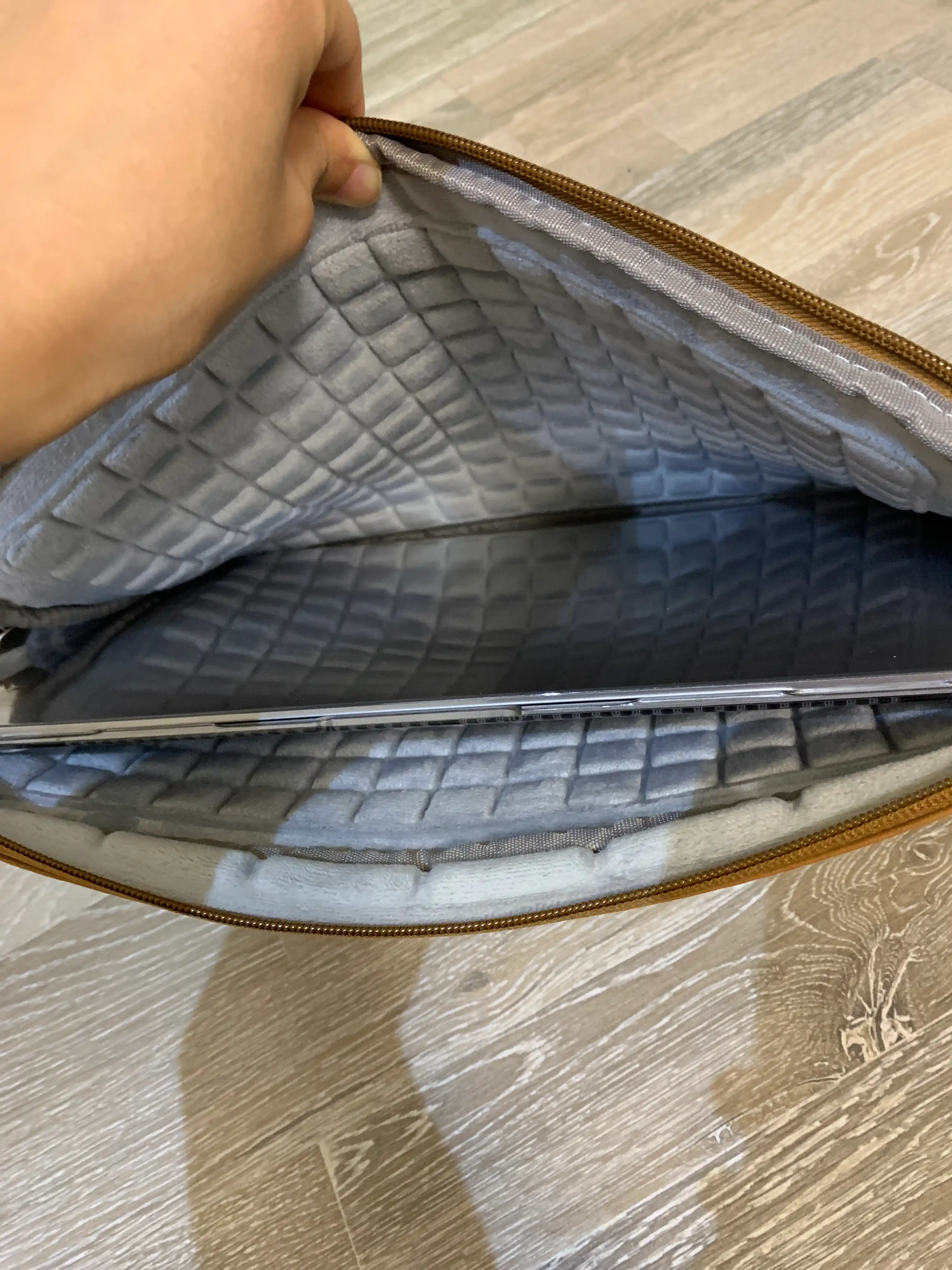 Macbook, Noutbuk va Planshet uchun chexol sumka- 13'3-15'6 dyum, eko-charm, 5 xil rang