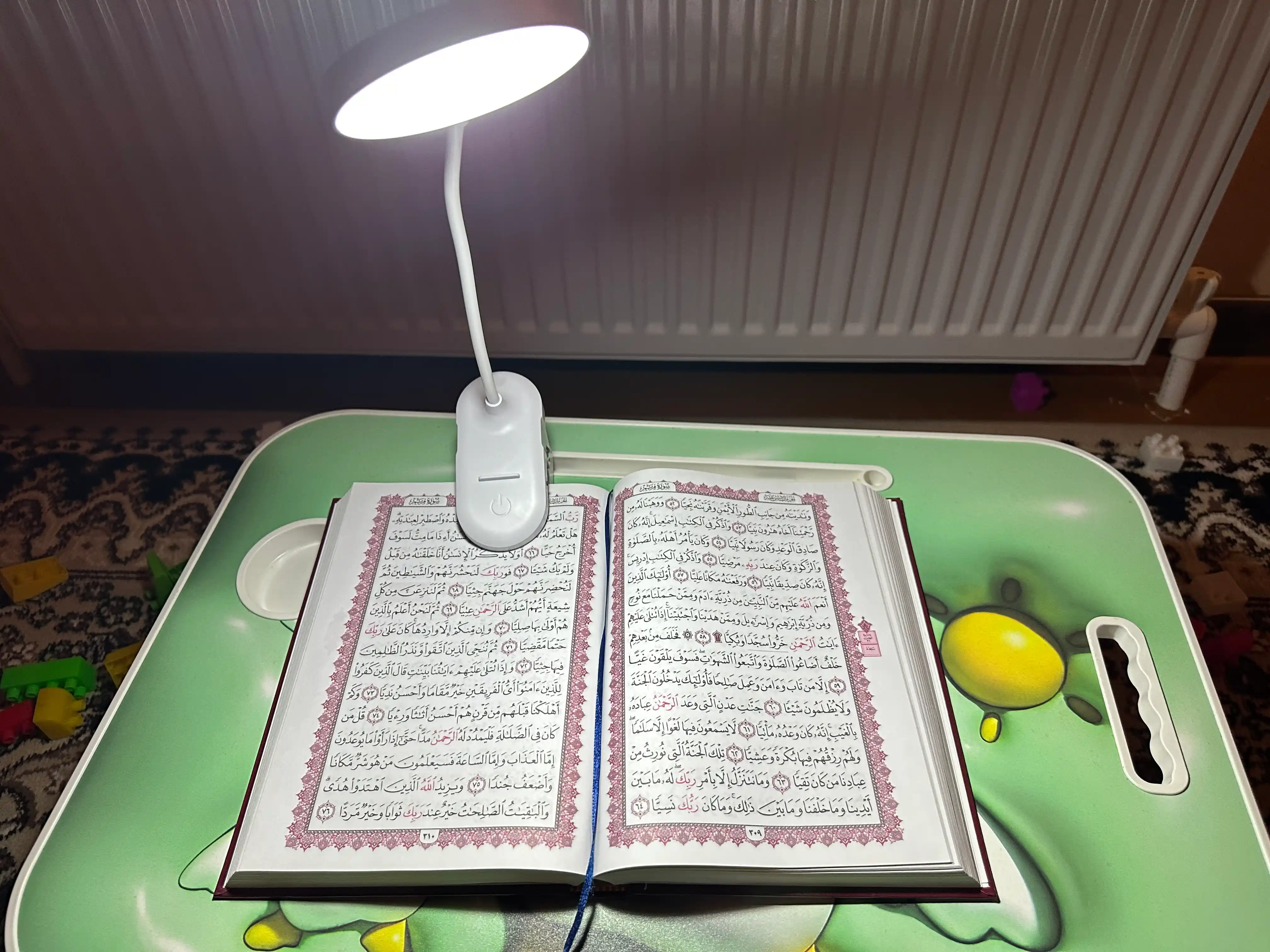 Akkumulyatorli aqlli stol lampasi, strubsinli stol LED lampasi, akkumulyatorli
