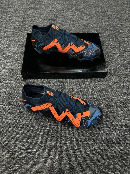 Профессиональные футбольные бутсы Puma Future 7 Ultimate FG/AG