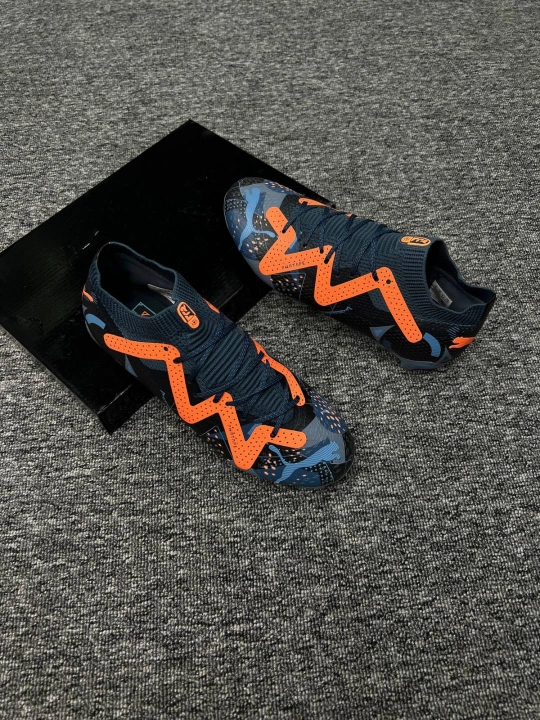 Профессиональные футбольные бутсы Puma Future 7 Ultimate FG/AG